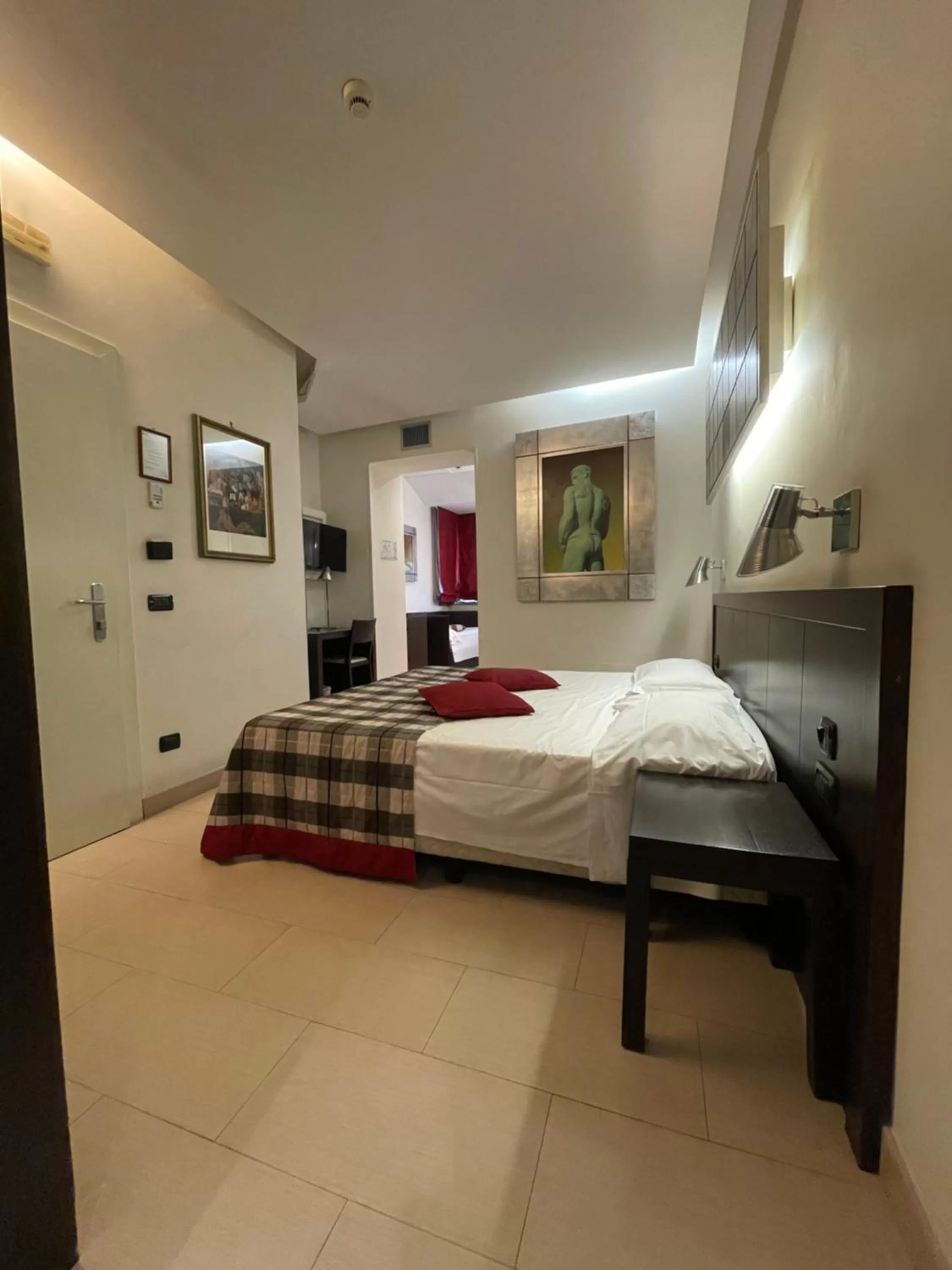 Photo of the whole room, Bed in Hotel De Petris