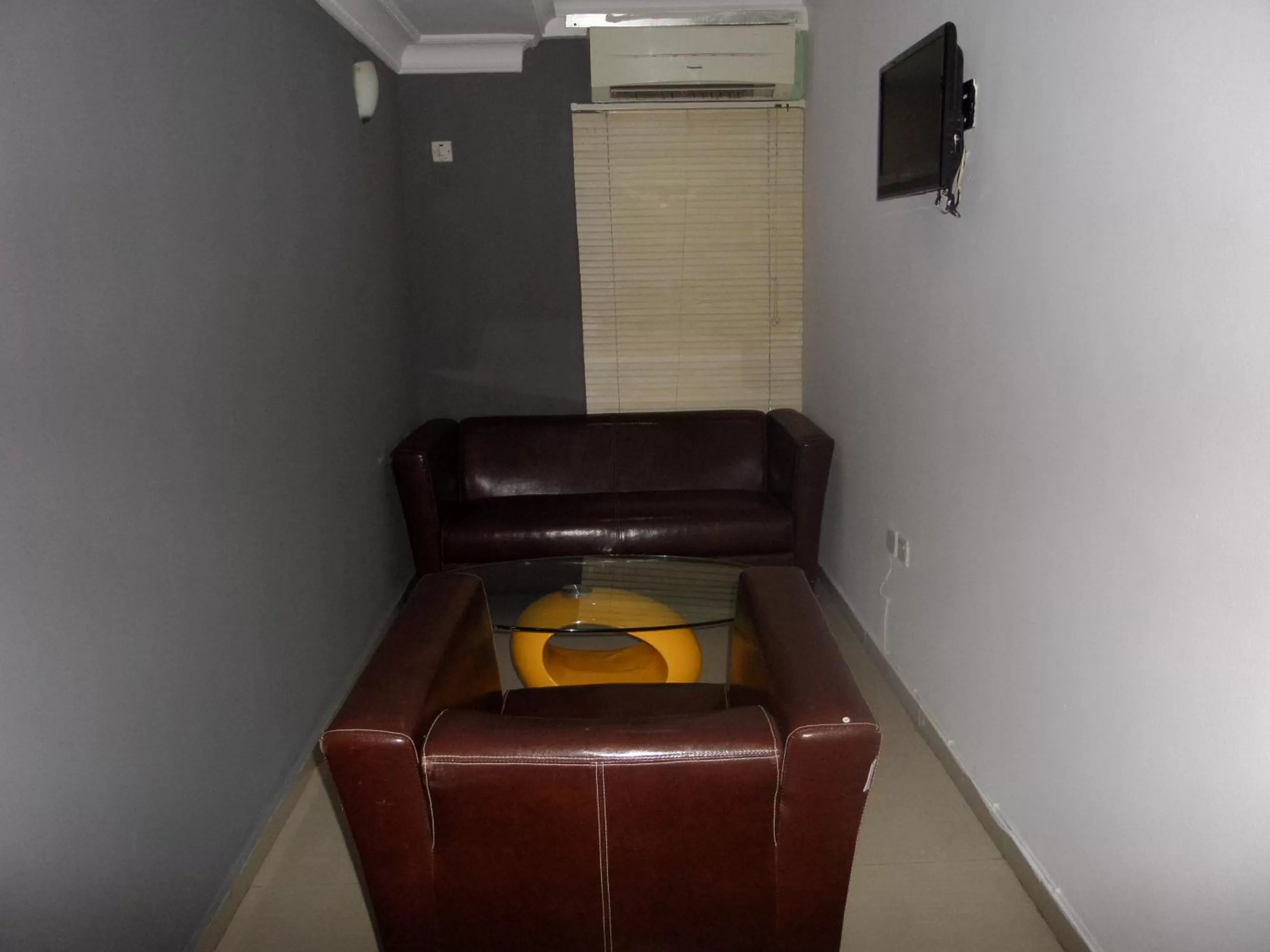 TV and multimedia, Seating Area in TheoDawn Hotels @ Suite 29