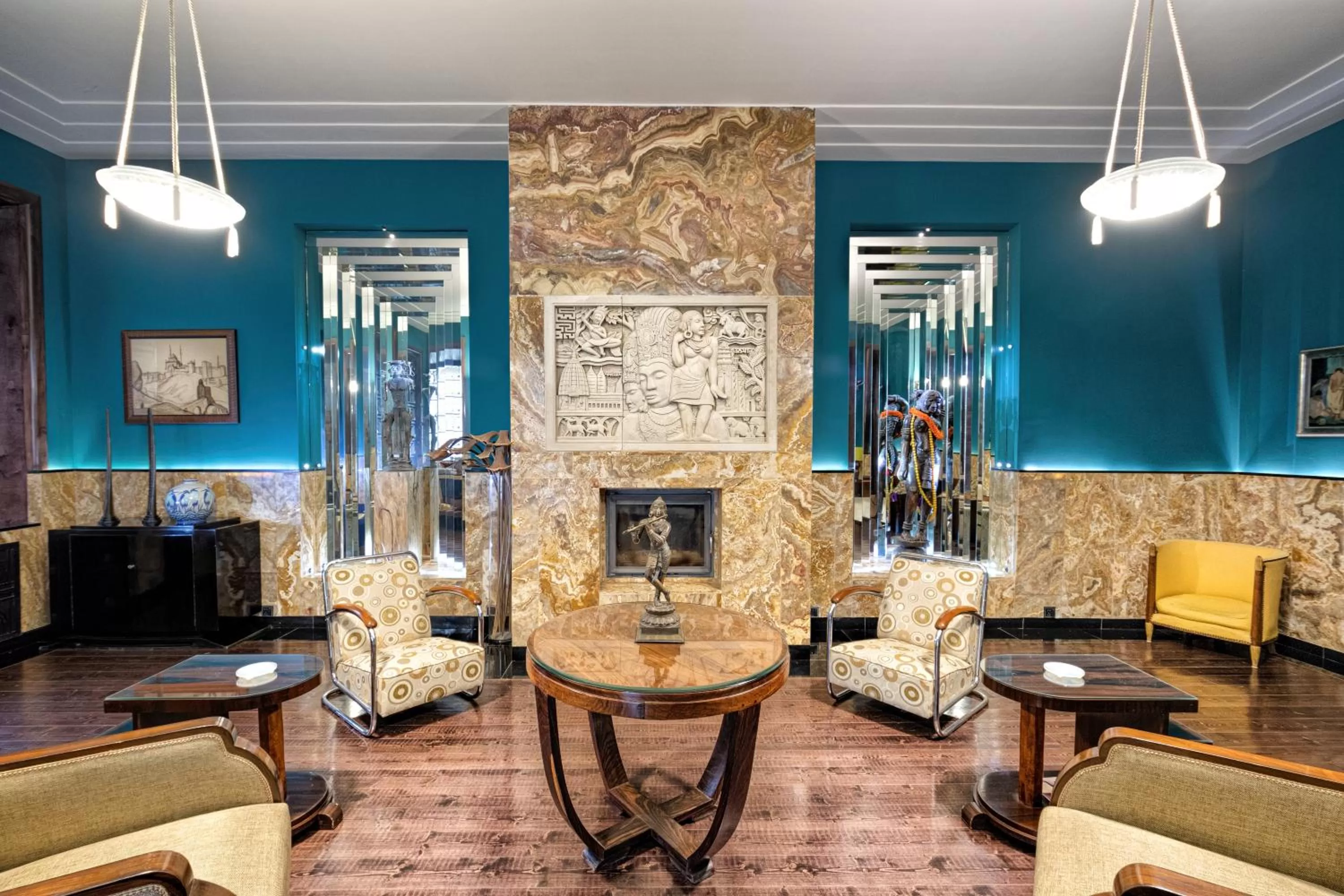 Property logo or sign in Castle in Old Town