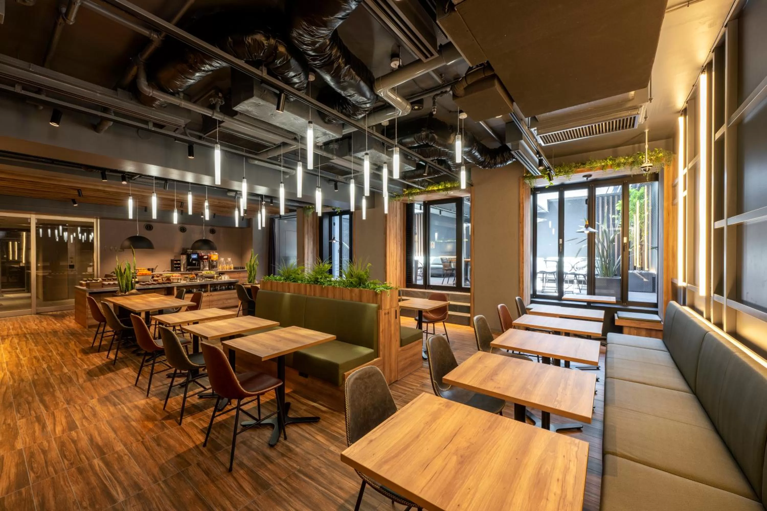 Lounge or bar in HOTEL AMANEK Shinjuku Kabukicho