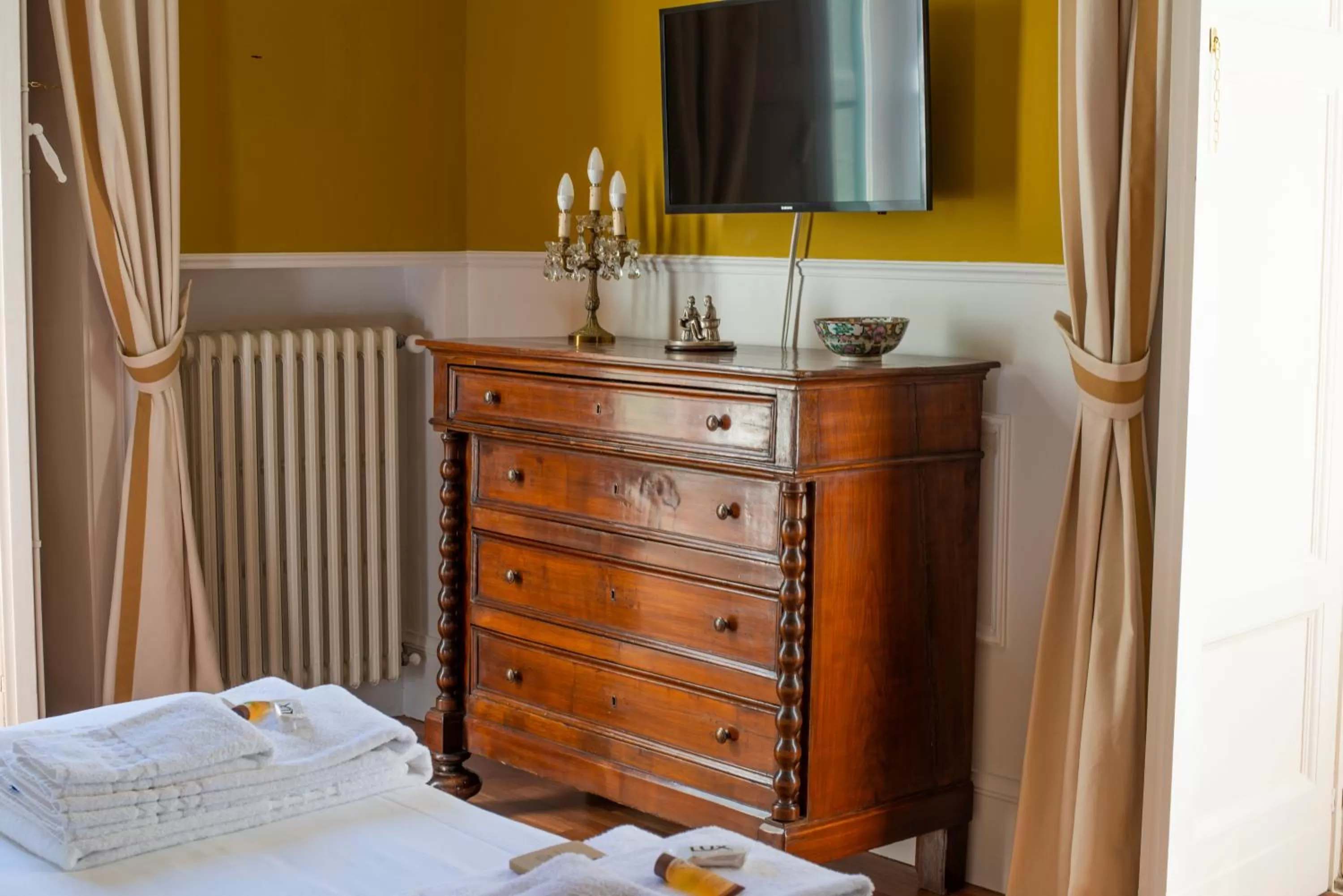 Bed, Bathroom in I Sogni della Memoria