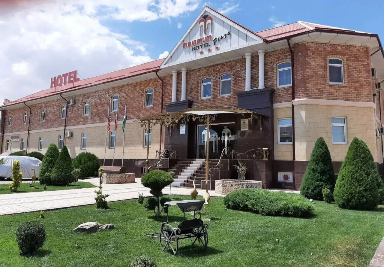 Maximum Hotel Maximum Hotel