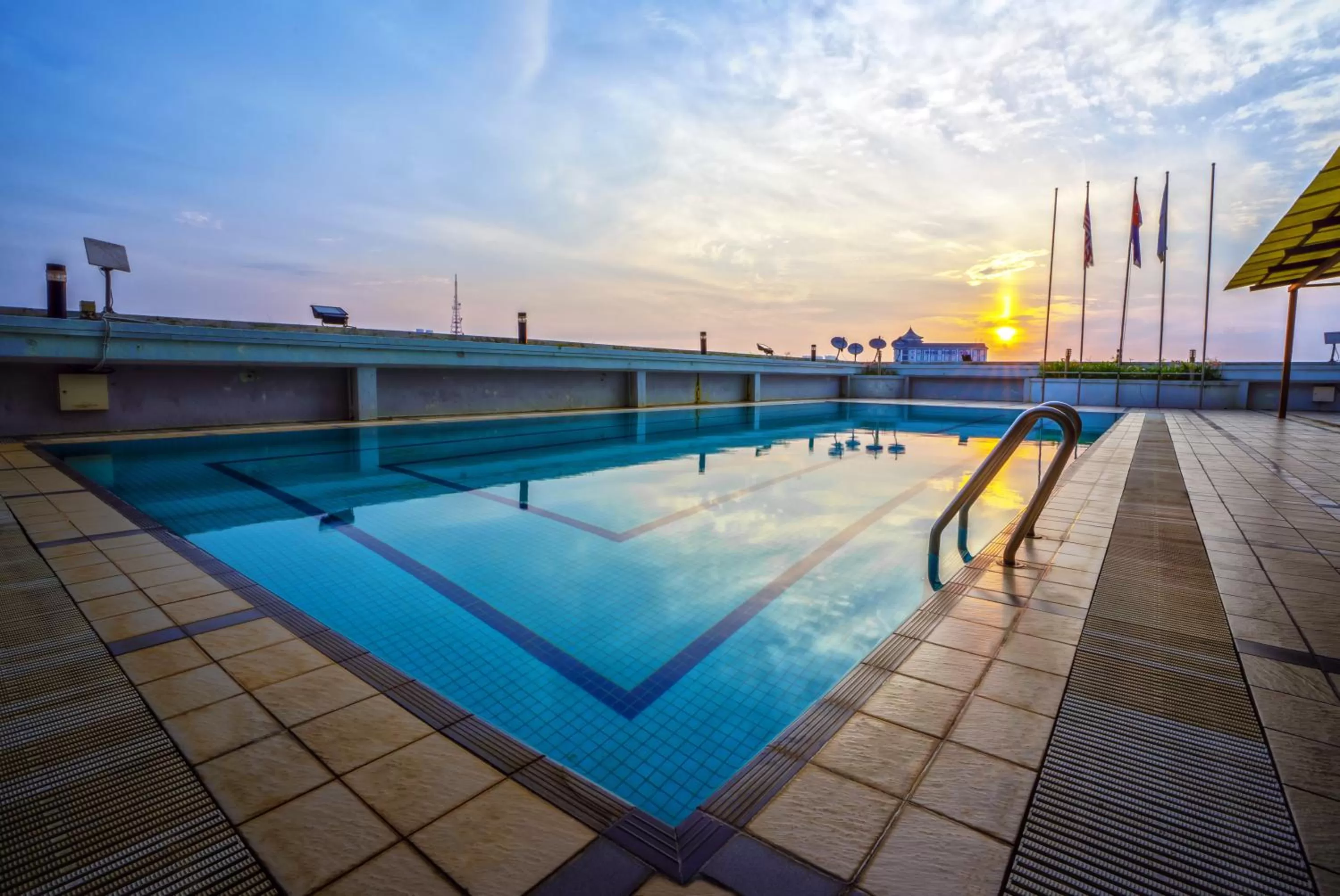 Crystal Crown Hotel JB