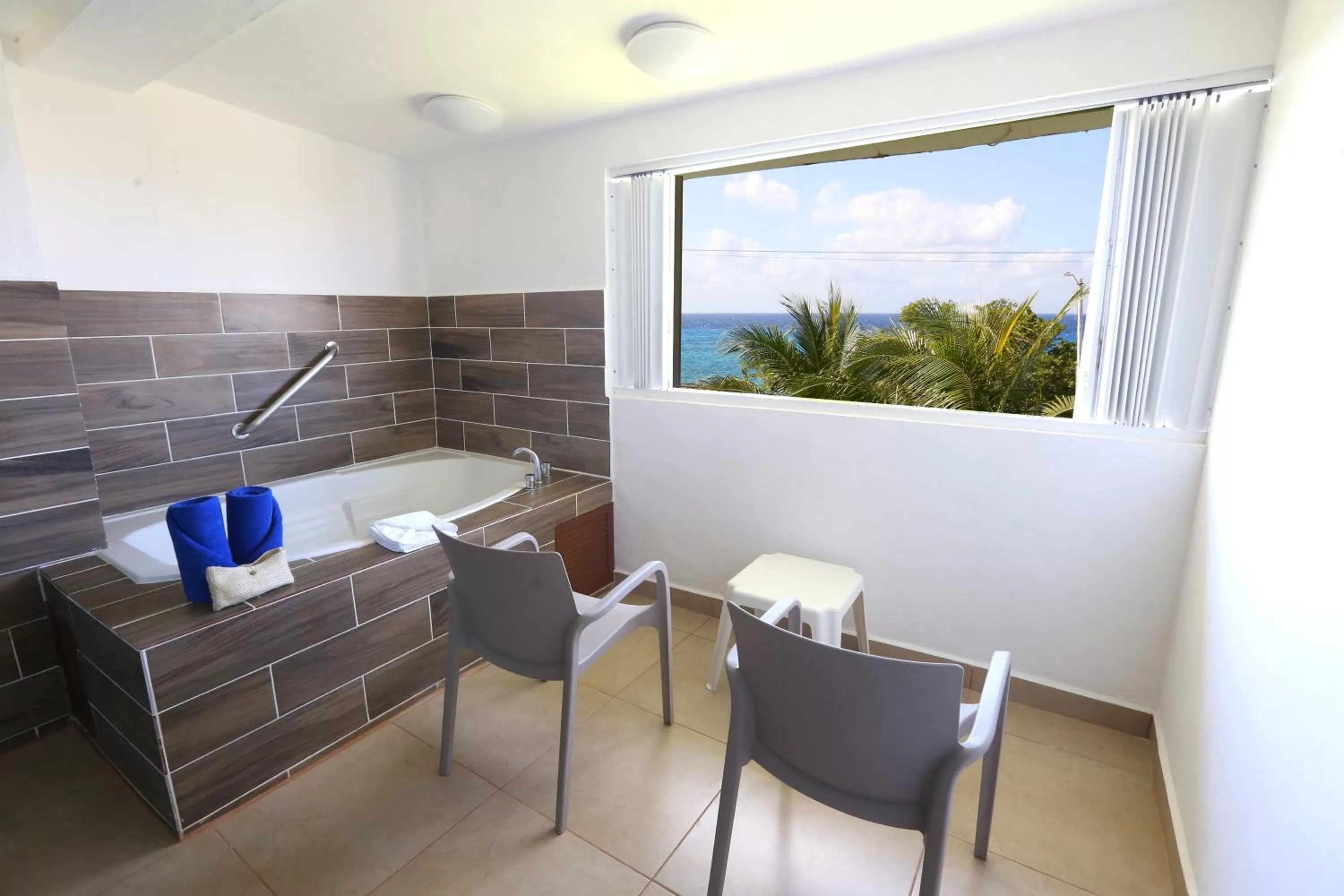Bathroom in Cozumel Hotel & Resort Trademark Collection by Wyndham
