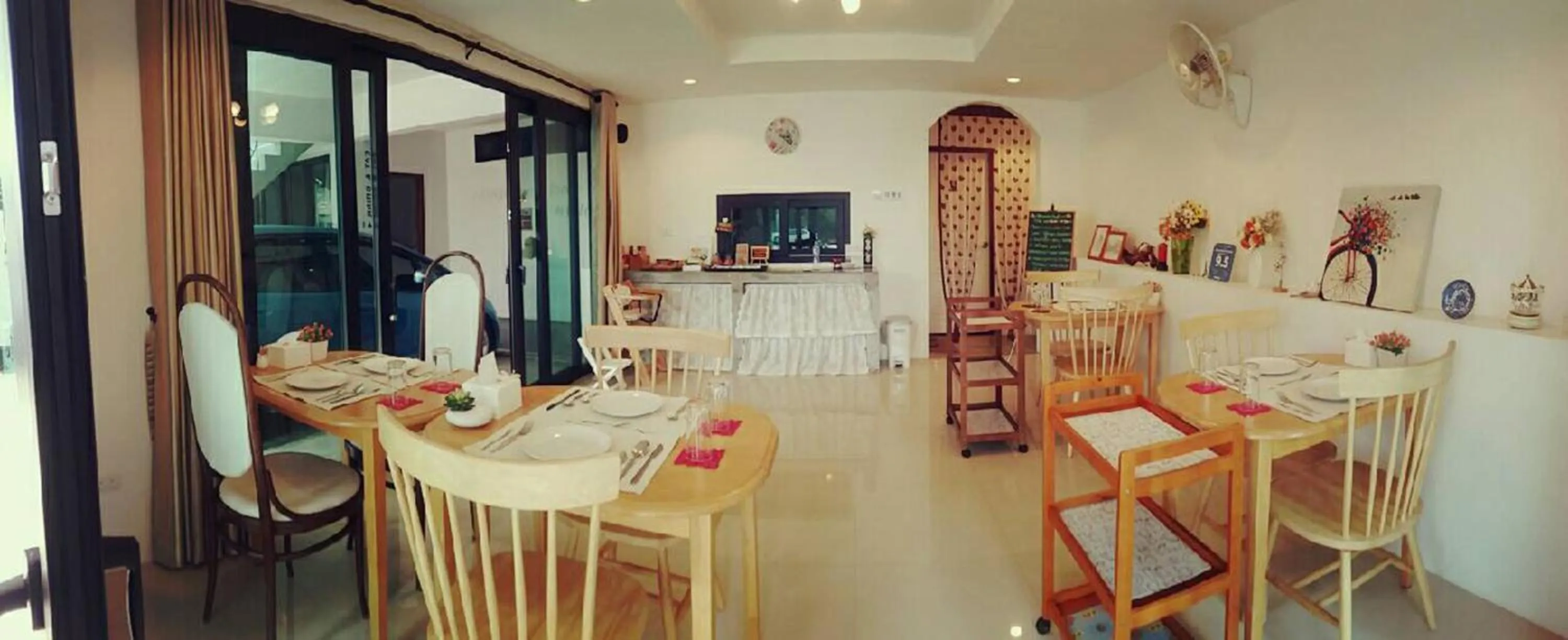 Restaurant/places to eat in Jamjuree Home at Udonthani