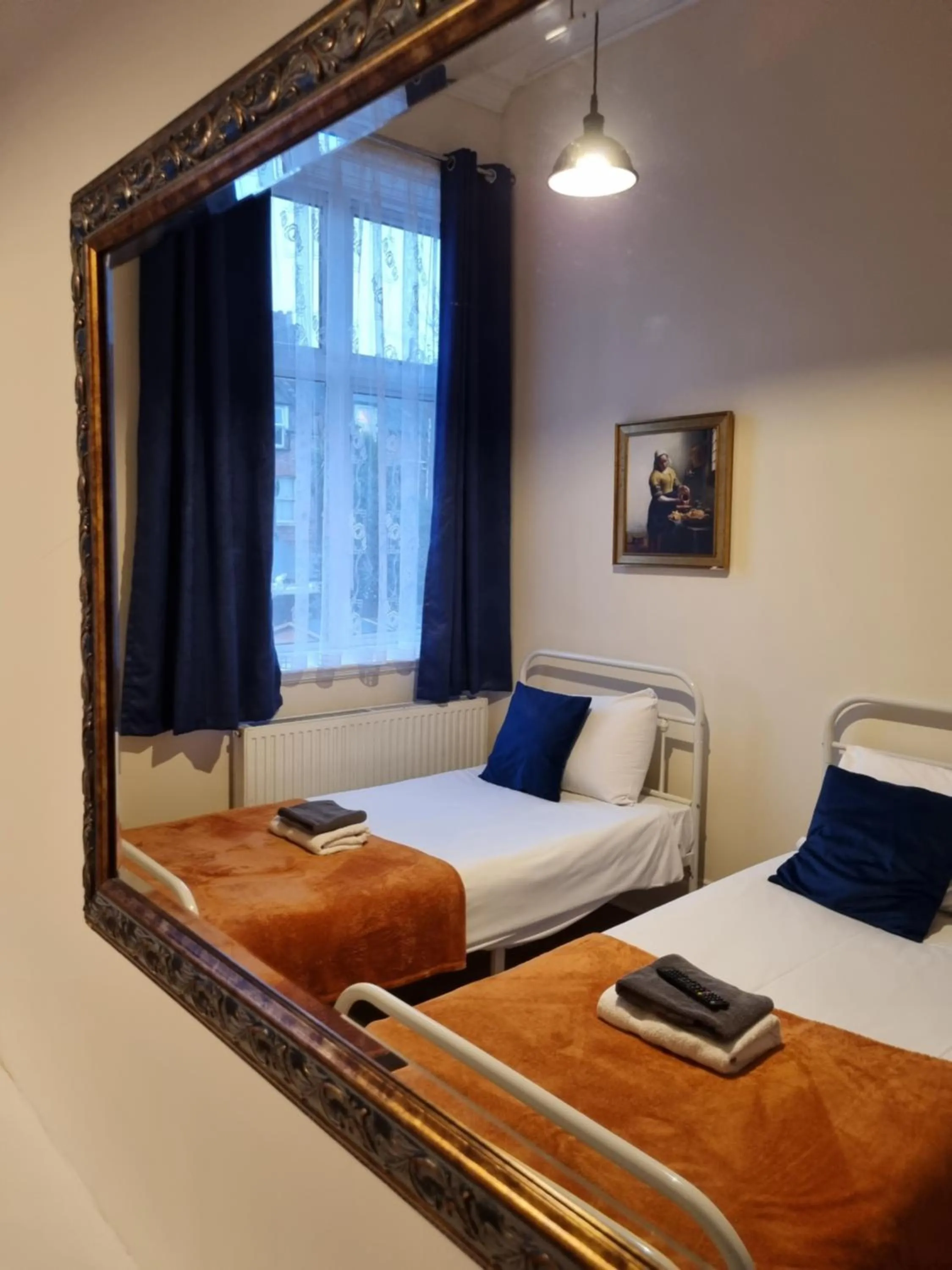 Bed in The Windmill Hotel