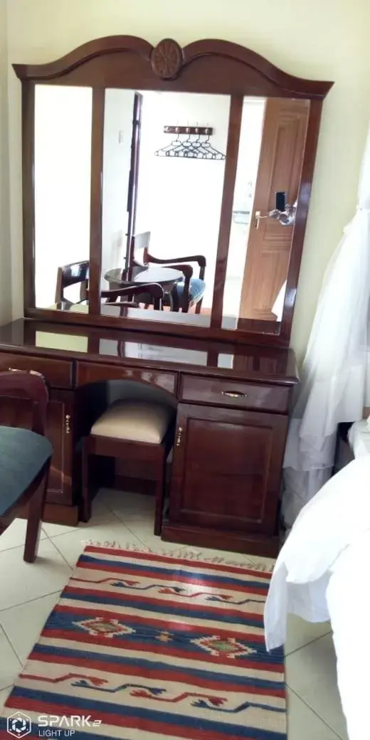 Deluxe King Room with Balcony - single occupancy in Machakos Suites Luxury Hotel Deluxe King Room with Balcony - single occupancy in Machakos Suites Luxury Hotel