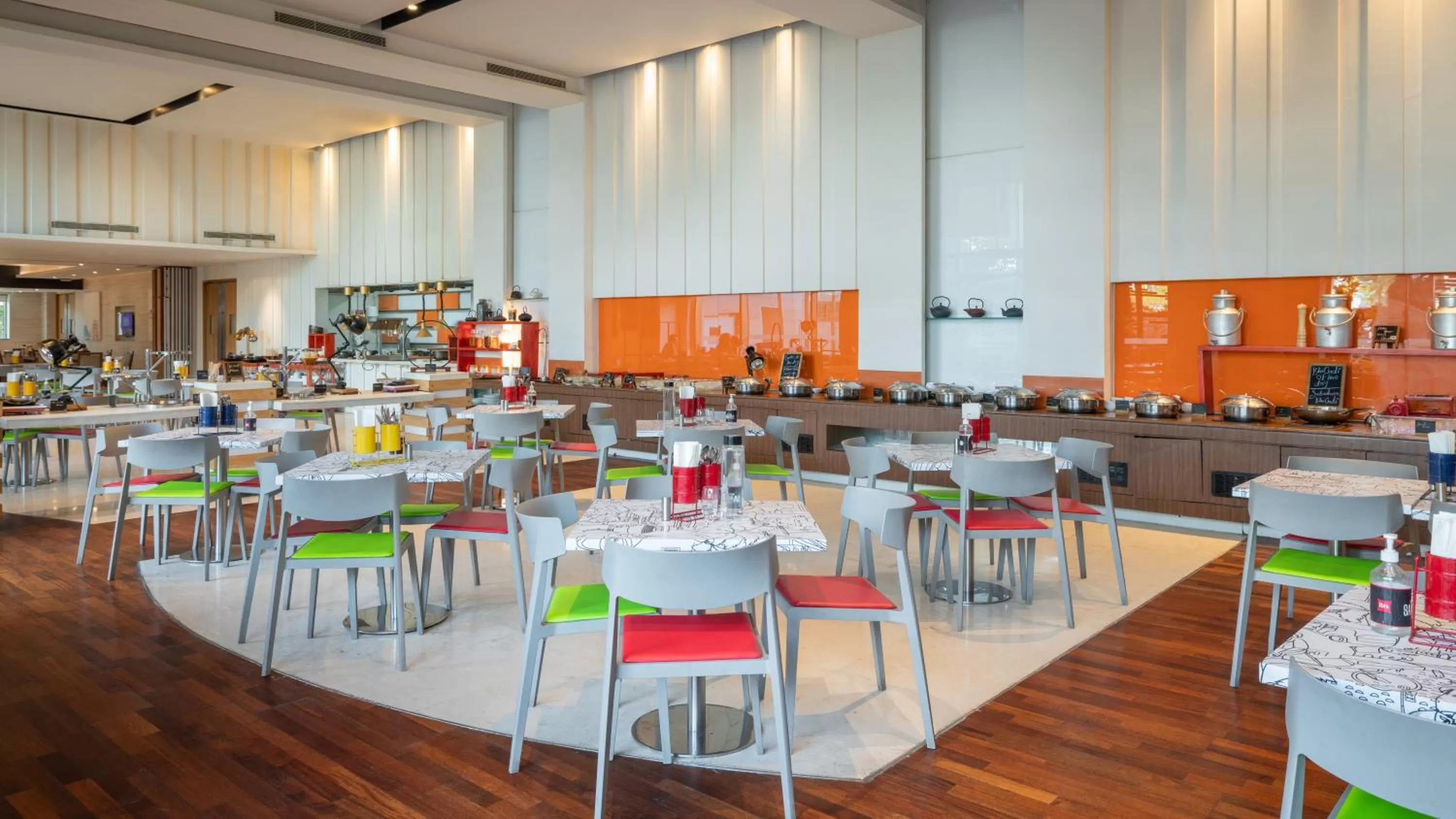 Restaurant/places to eat in ibis New Delhi Aerocity - An Accor Brand