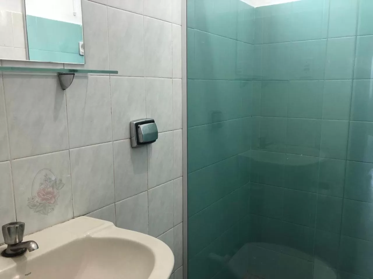 Bathroom in Hotel Nunes