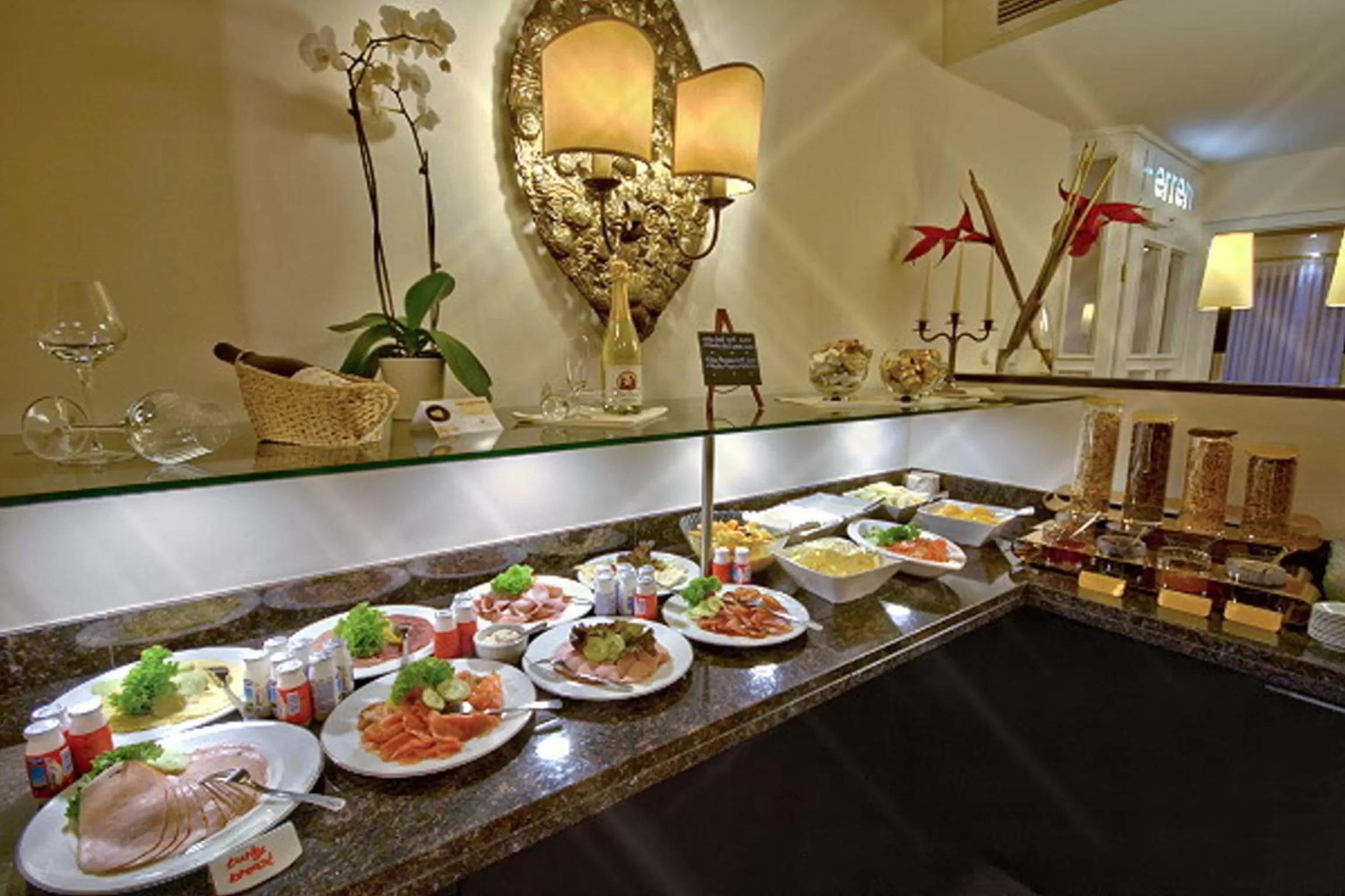 Breakfast in Insel Hotel Bonn - Superior