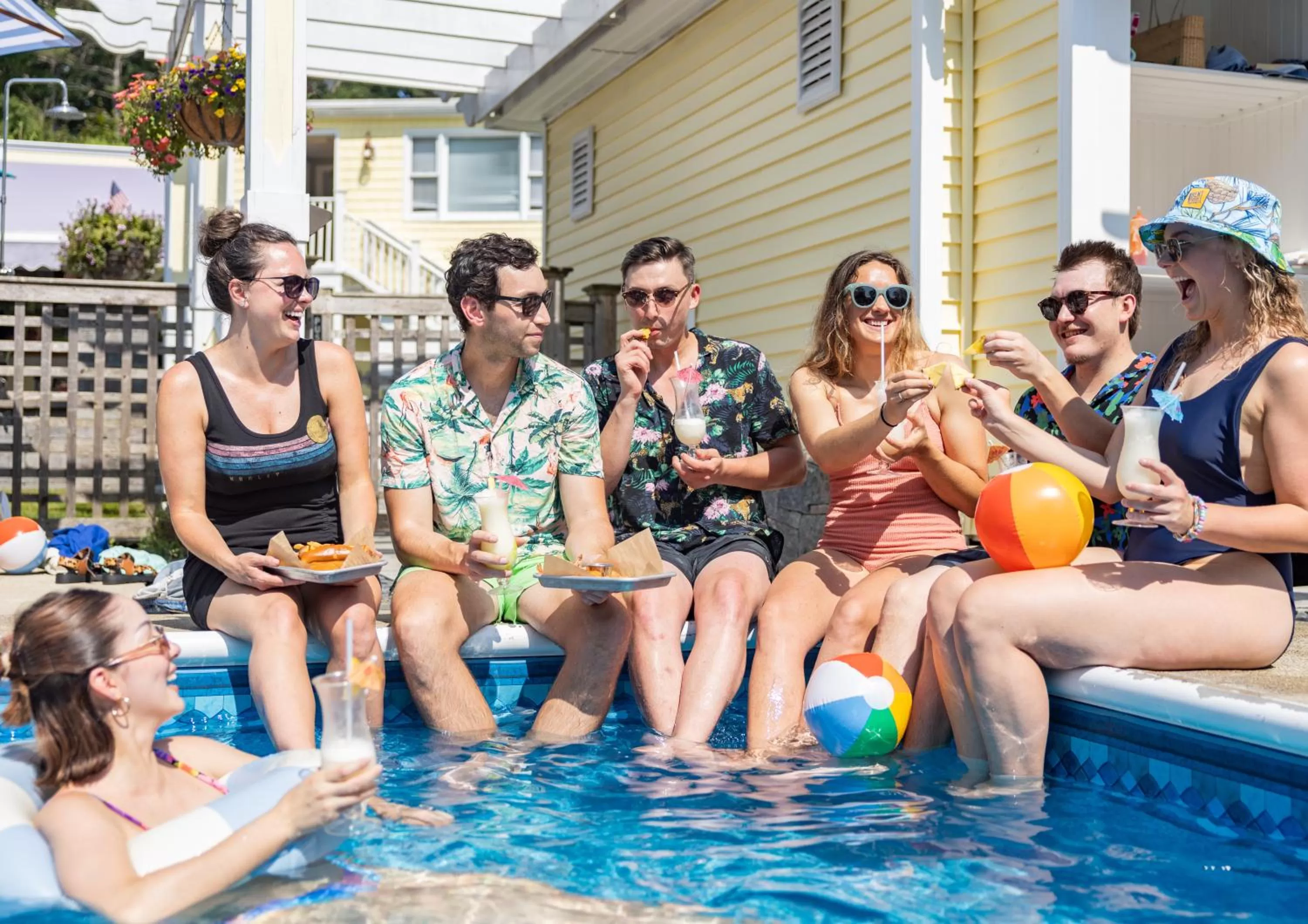 Admiral's Inn Resort