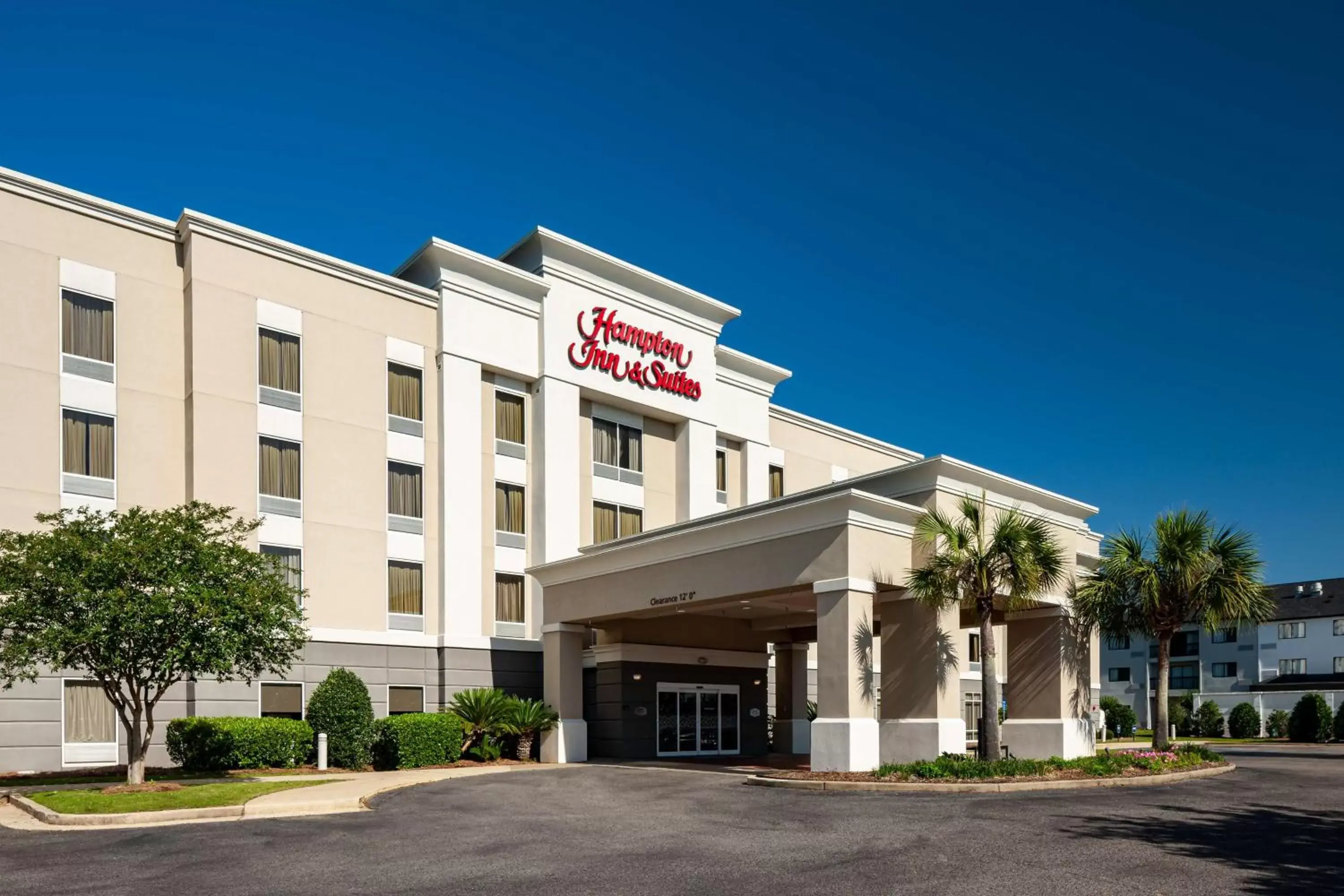 Hampton Inn & Suites Mobile I-65@ Airport Boulevard Hampton Inn & Suites Mobile I-65@ Airport Boulevard
