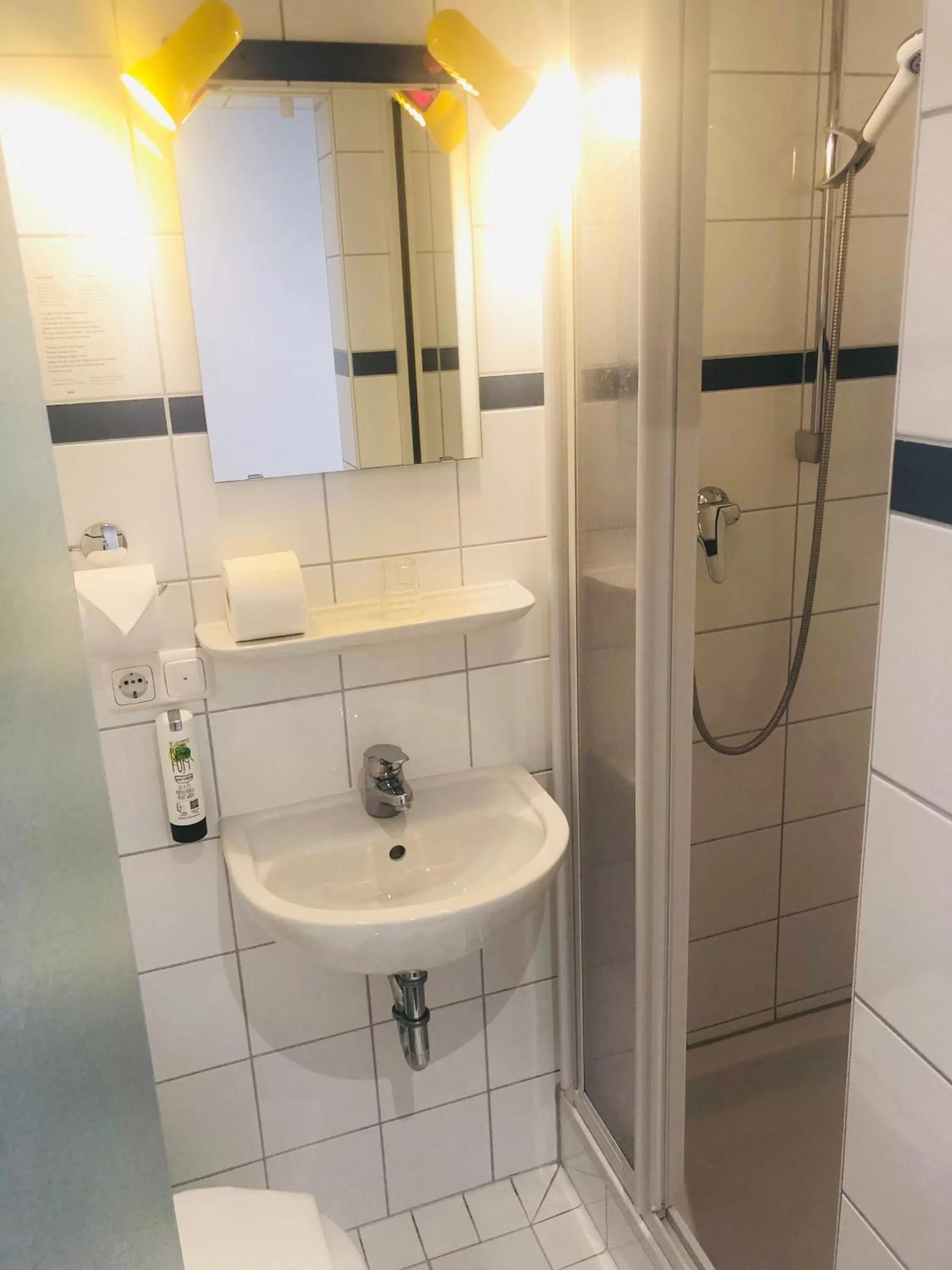 Bathroom in Hotel am Schloss