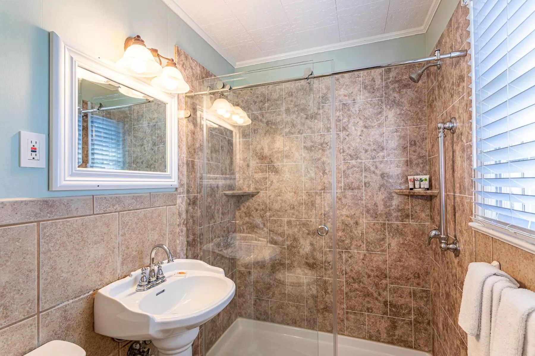 Island Guesthouse and Motel OBX