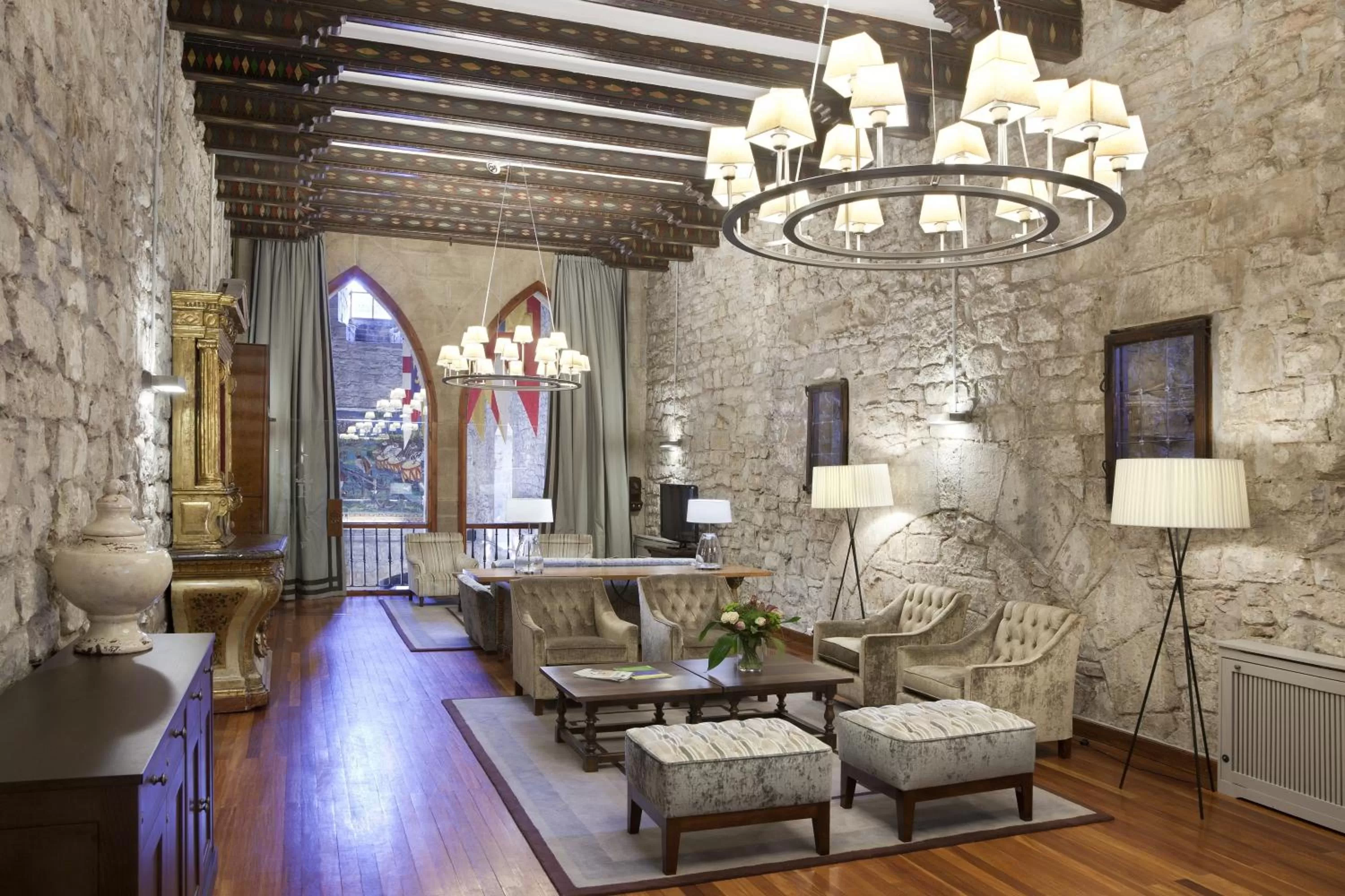 Communal lounge/ TV room in Parador de Hondarribia