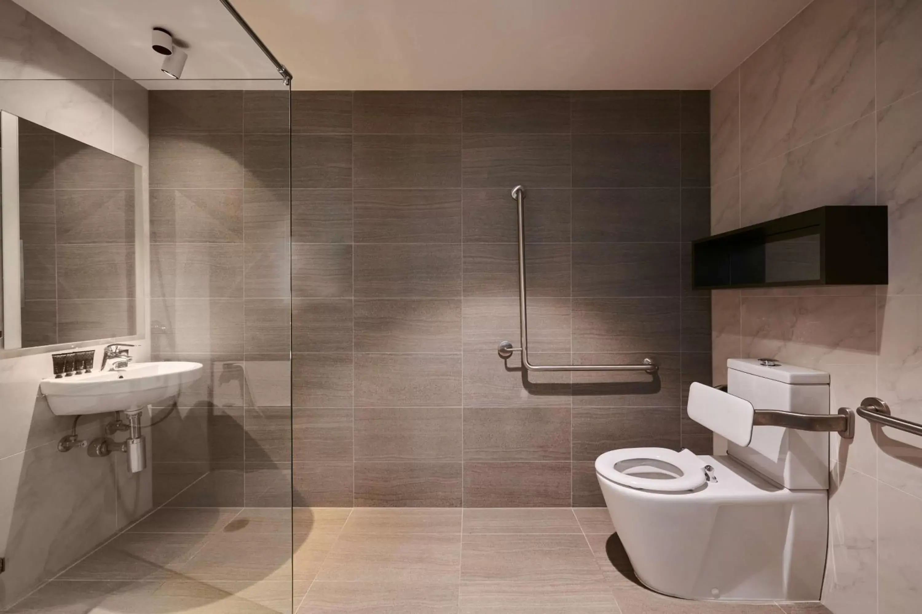 Classic Family Room - Interconnecting in Hotel Kurrajong Canberra Classic Family Room - Interconnecting in Hotel Kurrajong Canberra