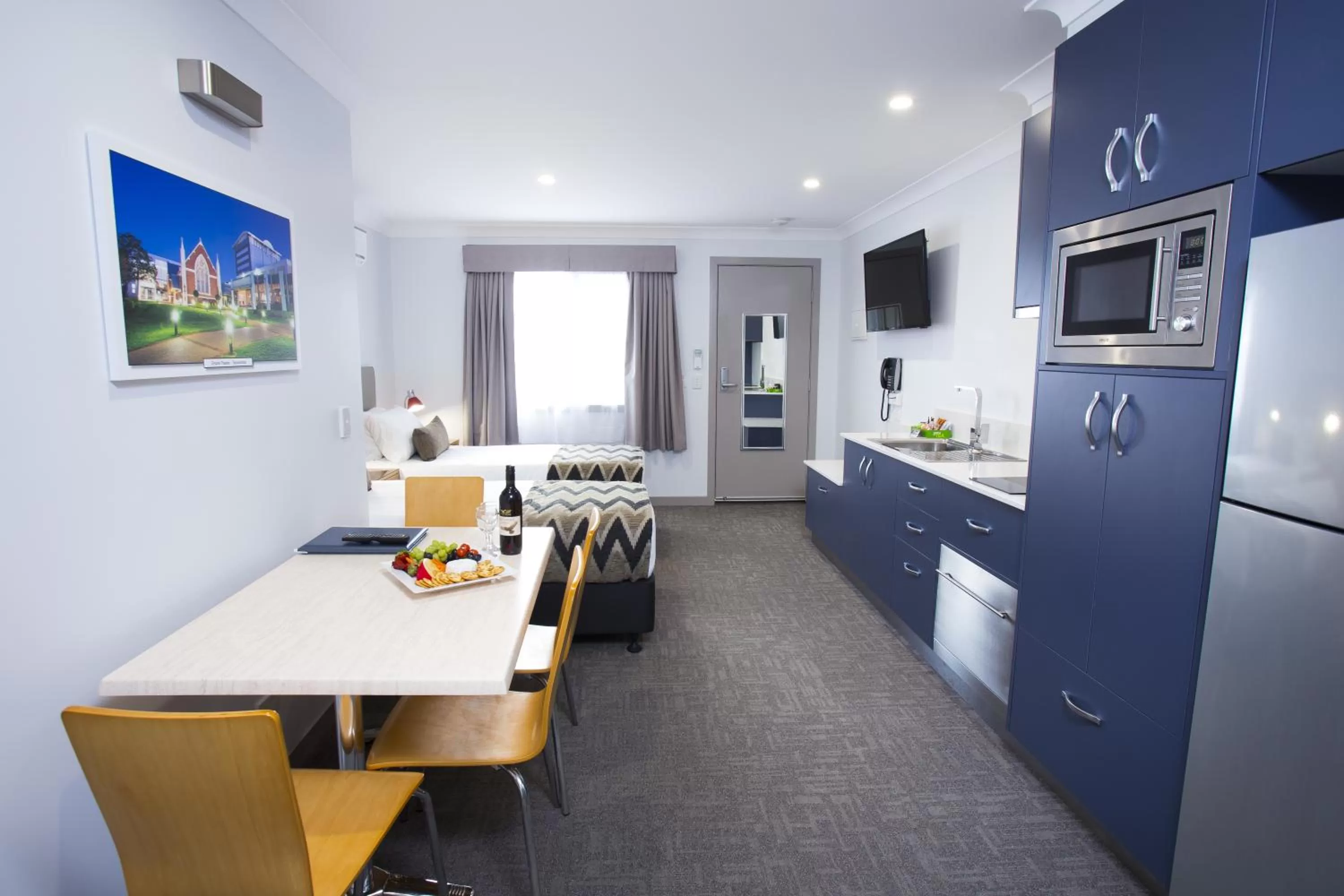 Kitchen or kitchenette in Altitude Motel Apartments