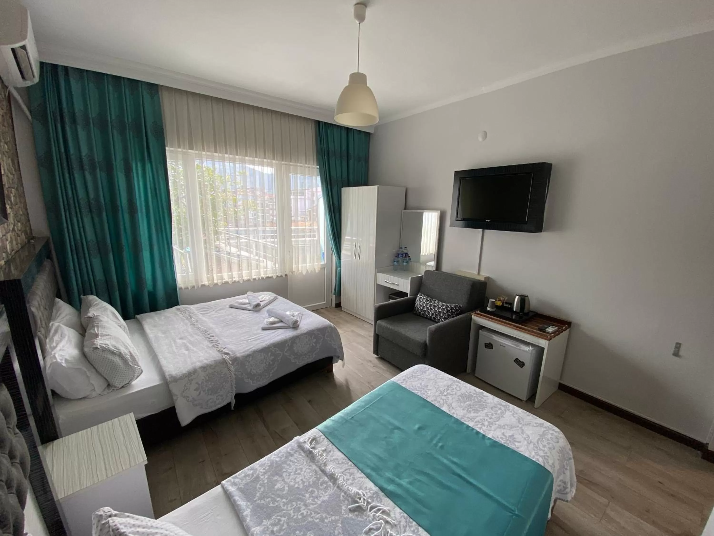 Photo of the whole room in AMASRA Marina Pansiyon