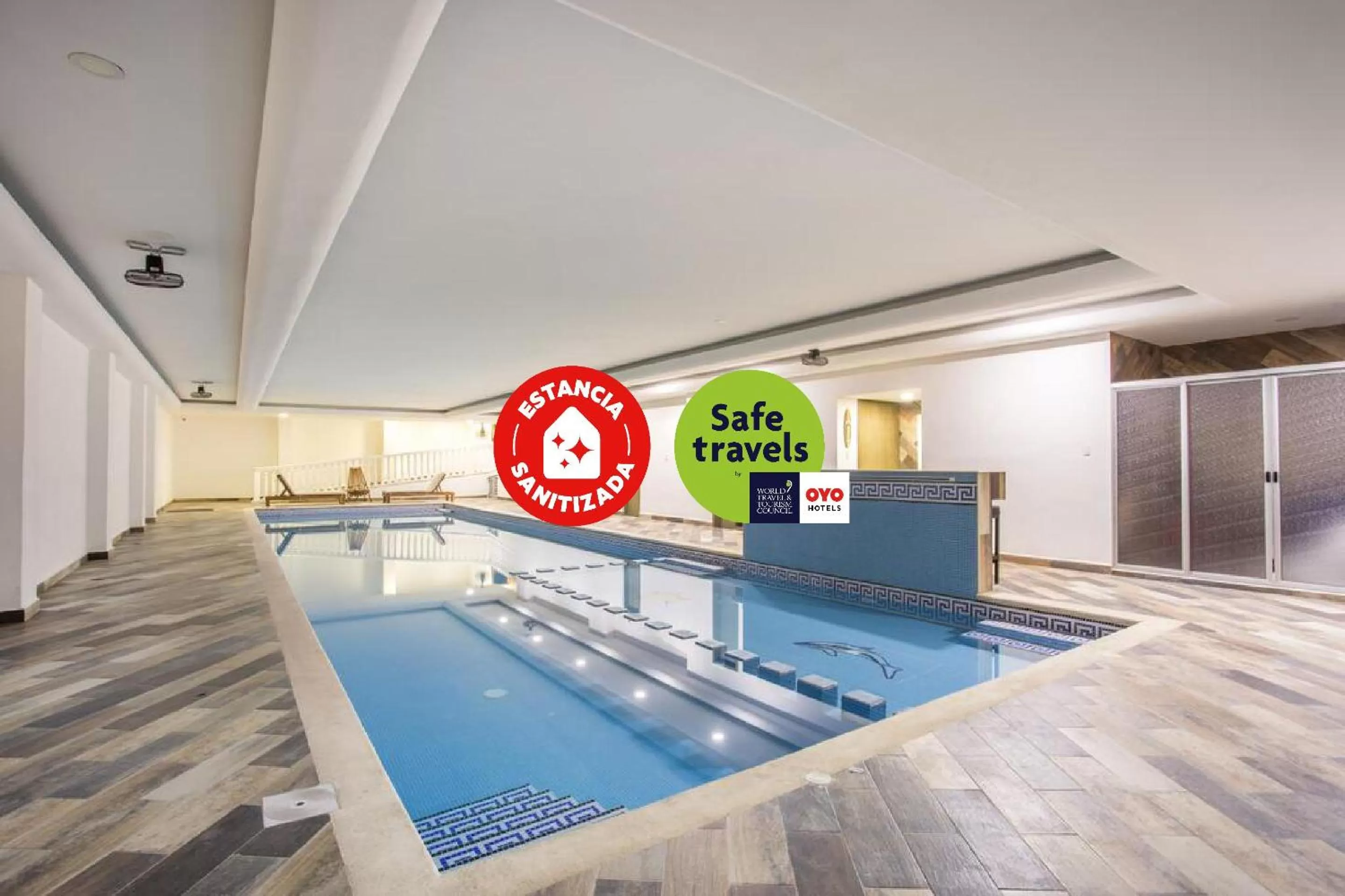 Swimming Pool in Capital O Cancun Ocean View, Cancún