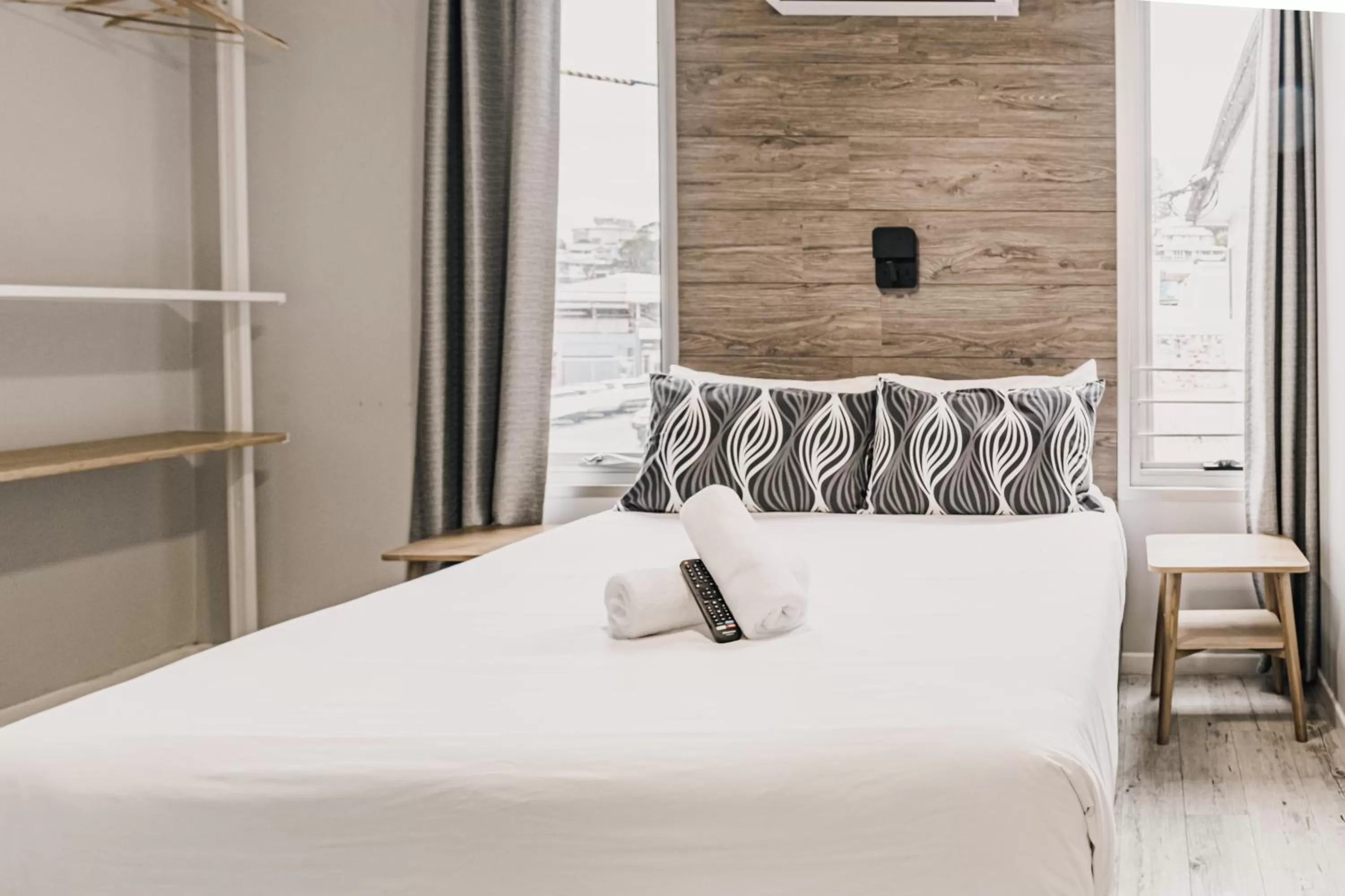 Bed in Yamba Central