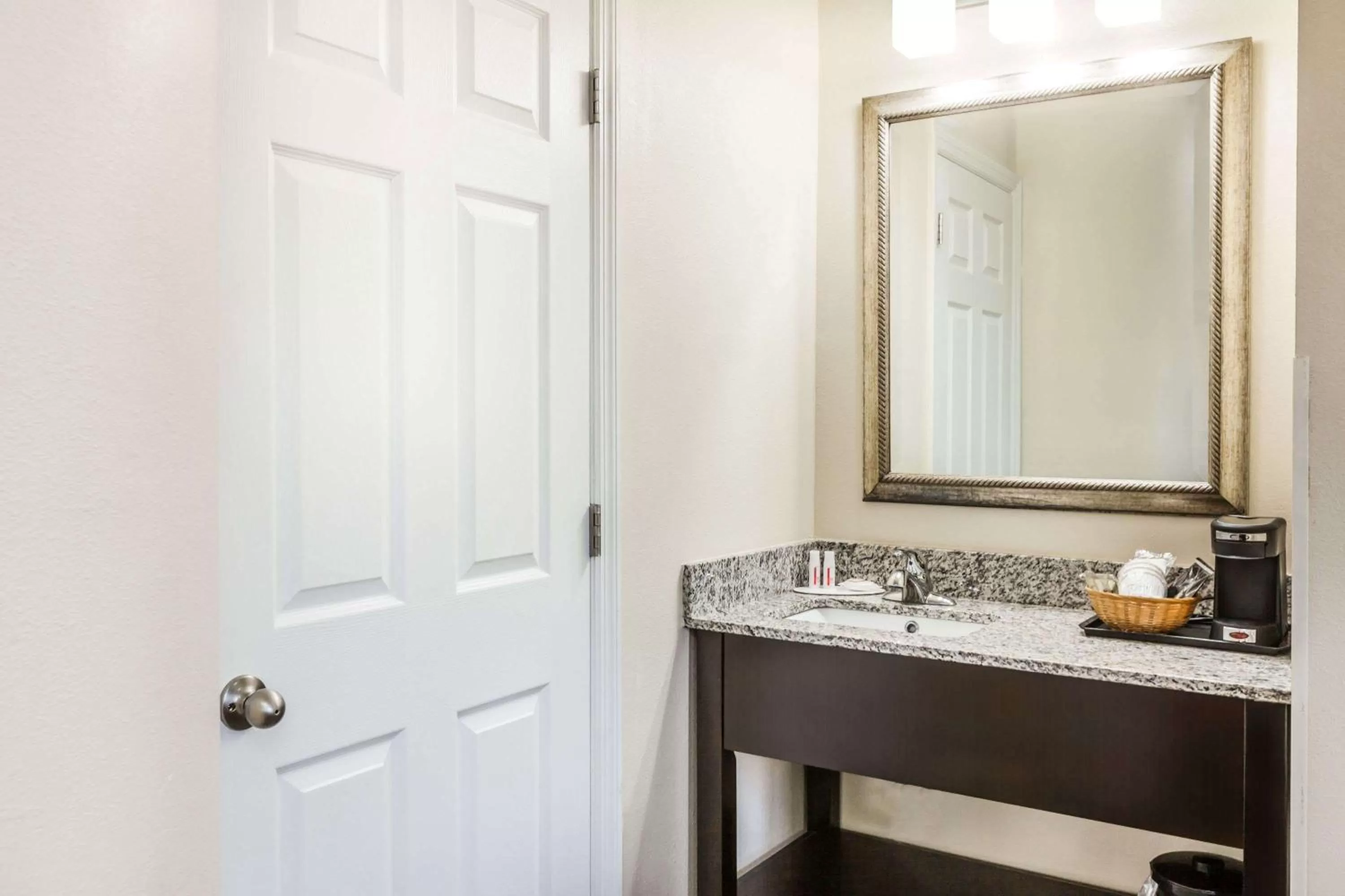 Bathroom in Baymont by Wyndham Newark at University of Delaware