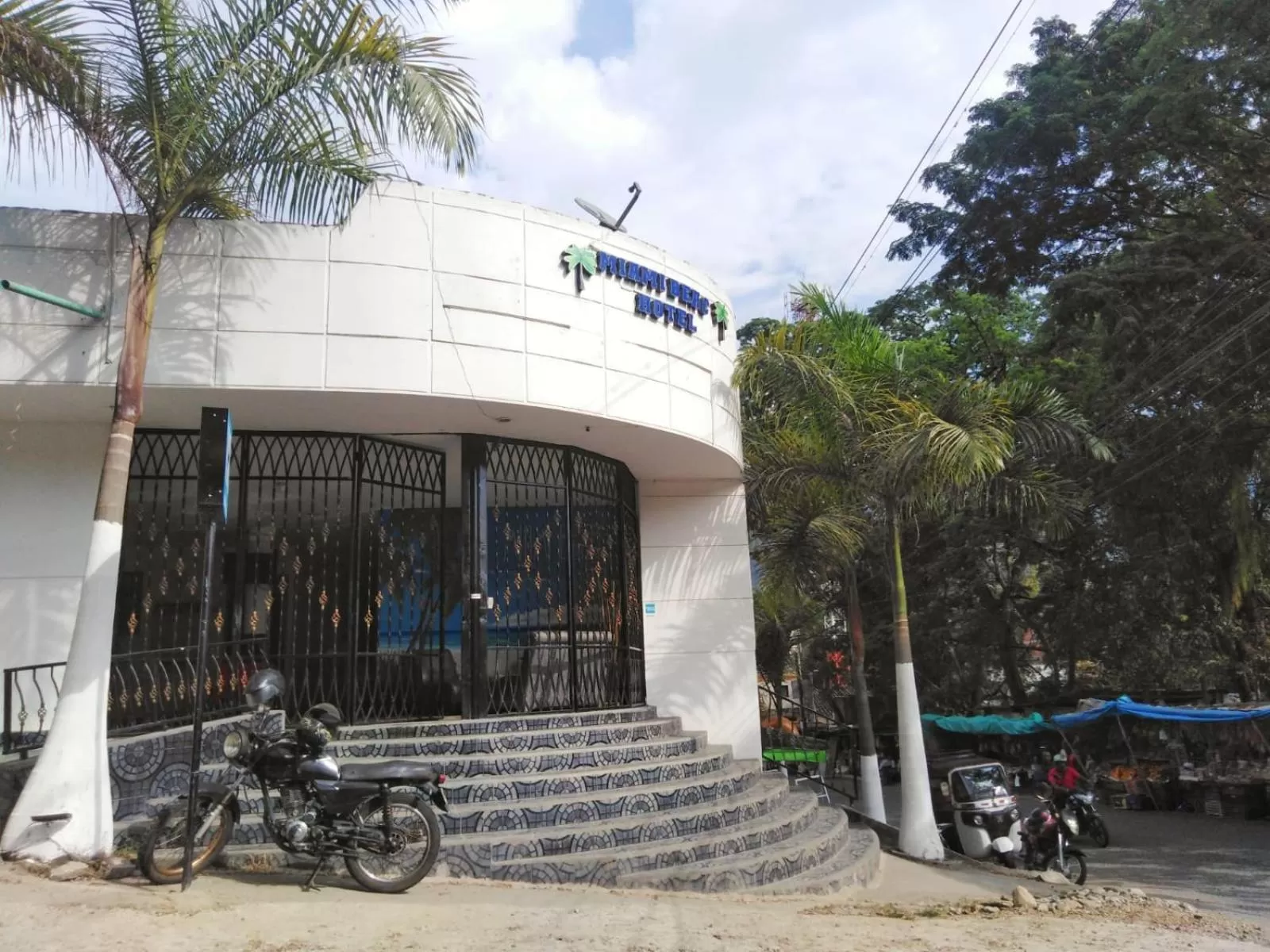 Property building in Hotel Miami Beach