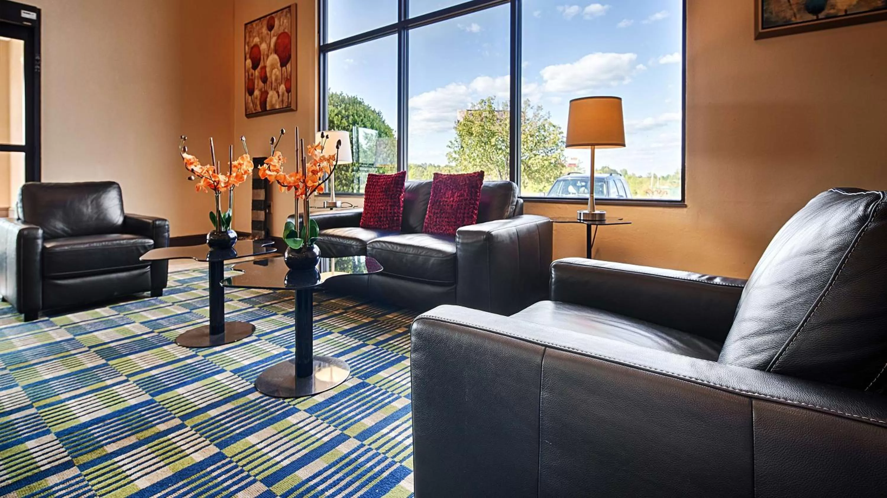 Lobby or reception in SureStay Plus Hotel by Best Western Roanoke Rapids I-95
