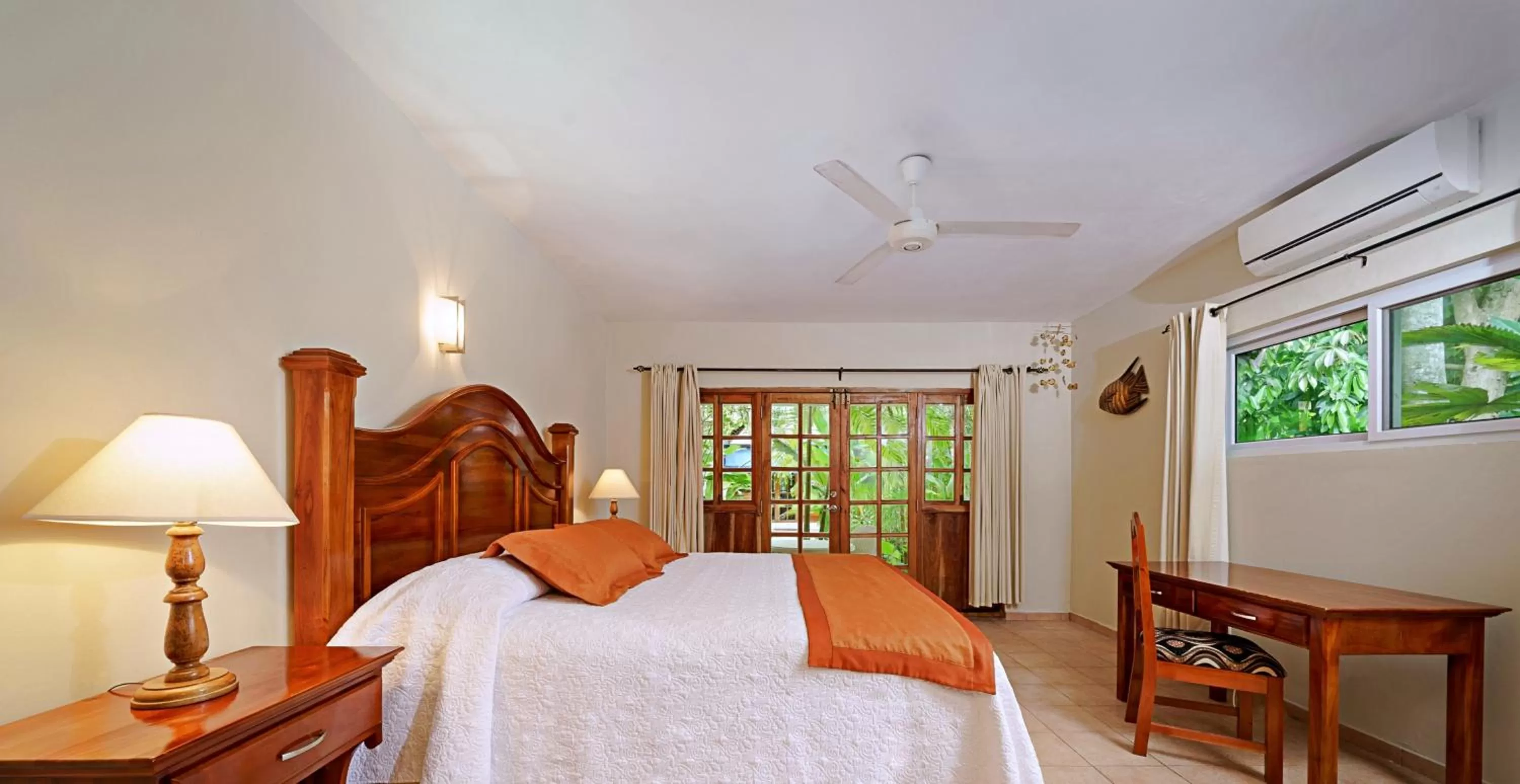 Bedroom, Bed in Beach House Condos, Negril
