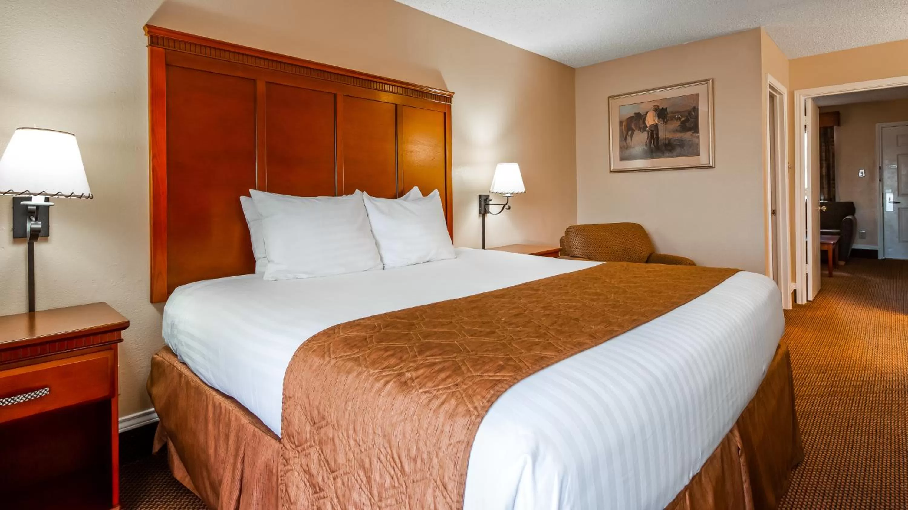 King Room - Poolside/Non-Smoking in Best Western Trail Dust Inn & Suites