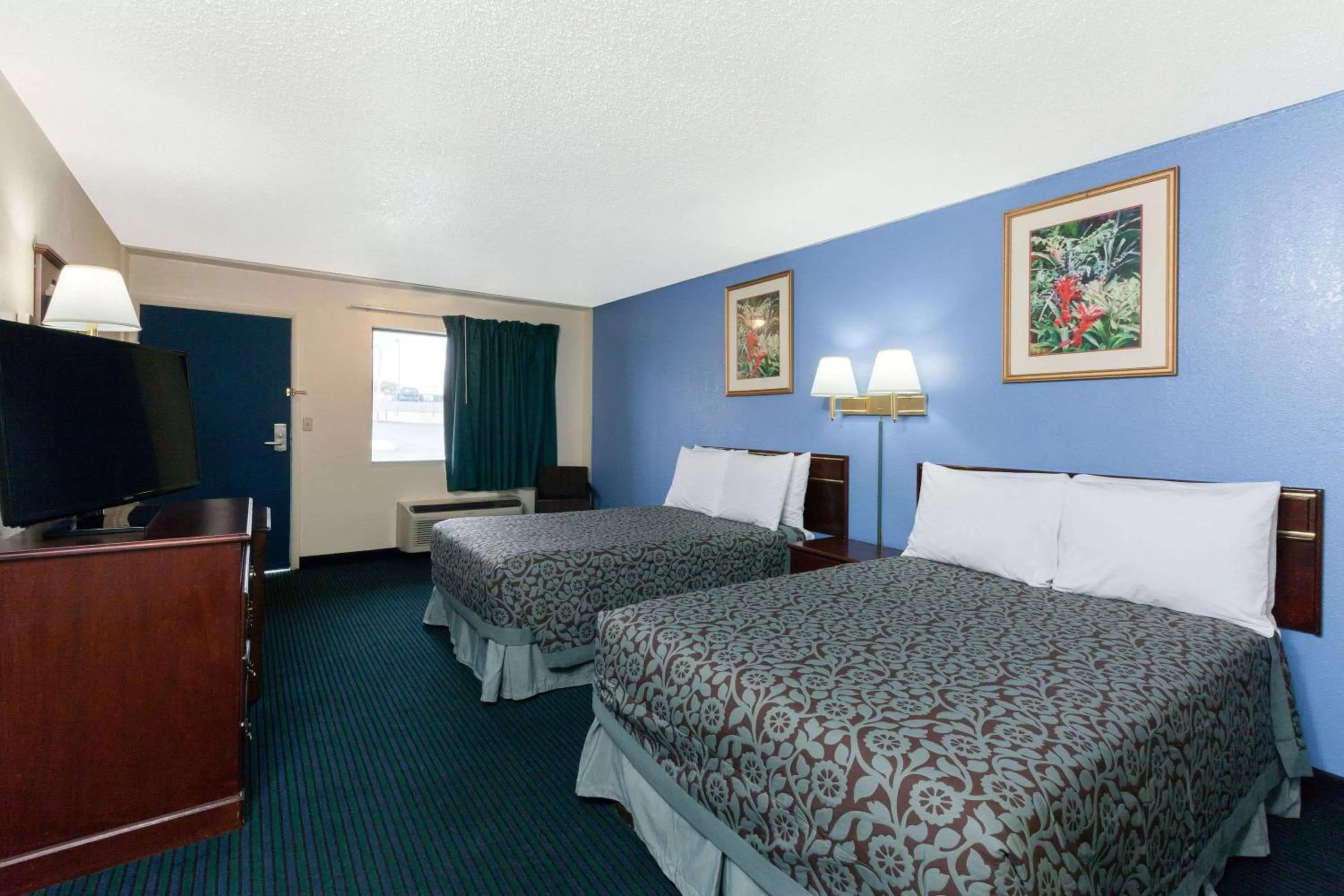 Photo of the whole room in Days Inn by Wyndham Oklahoma City Fairground