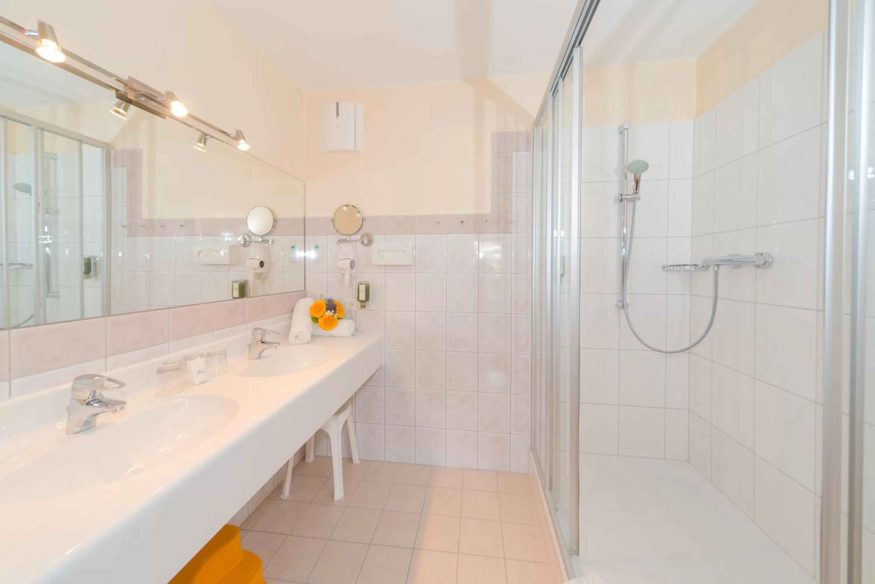 Bathroom in Apart & Suiten Hotel WEIDEN