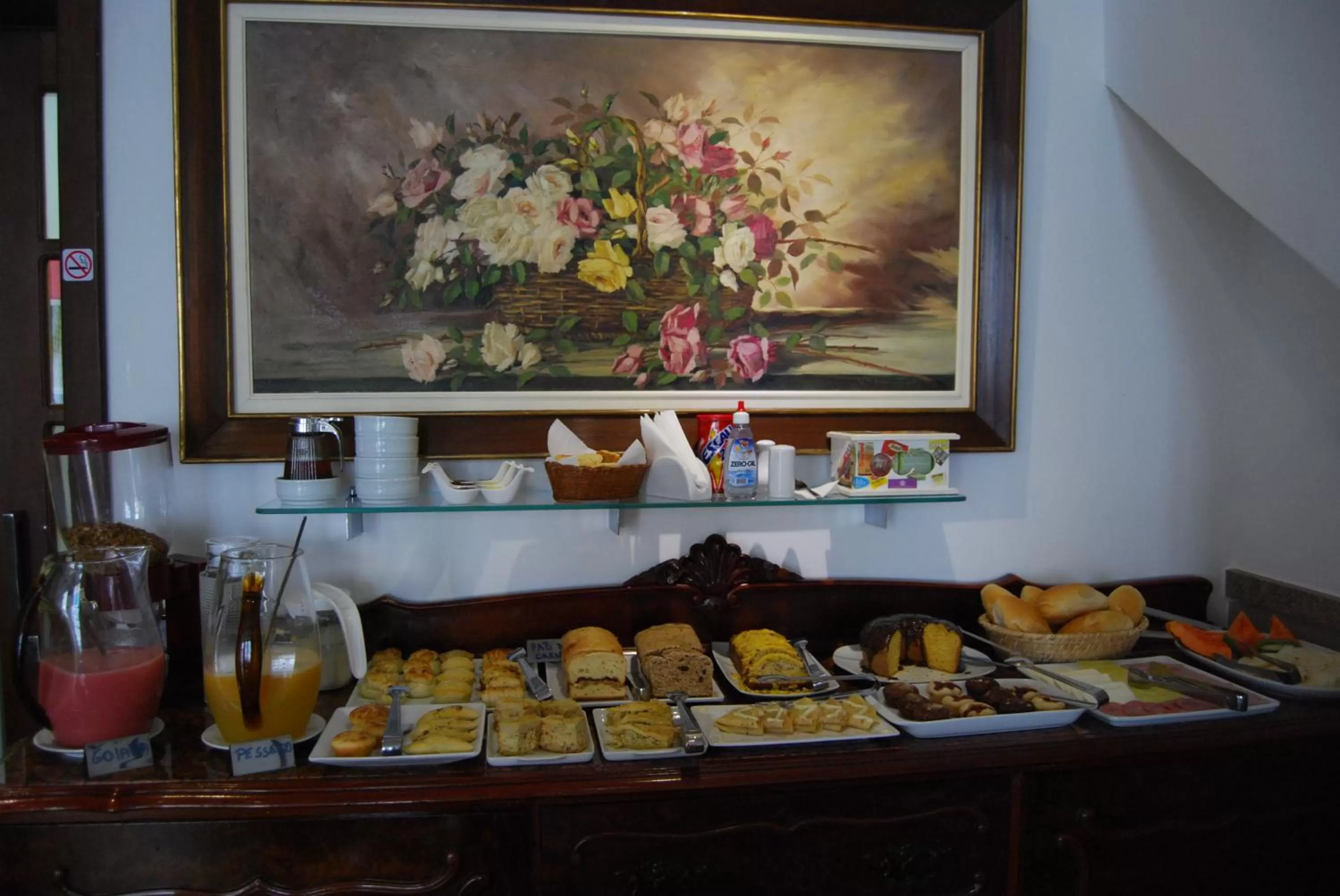 Buffet breakfast in Pousada Bahia Pelô