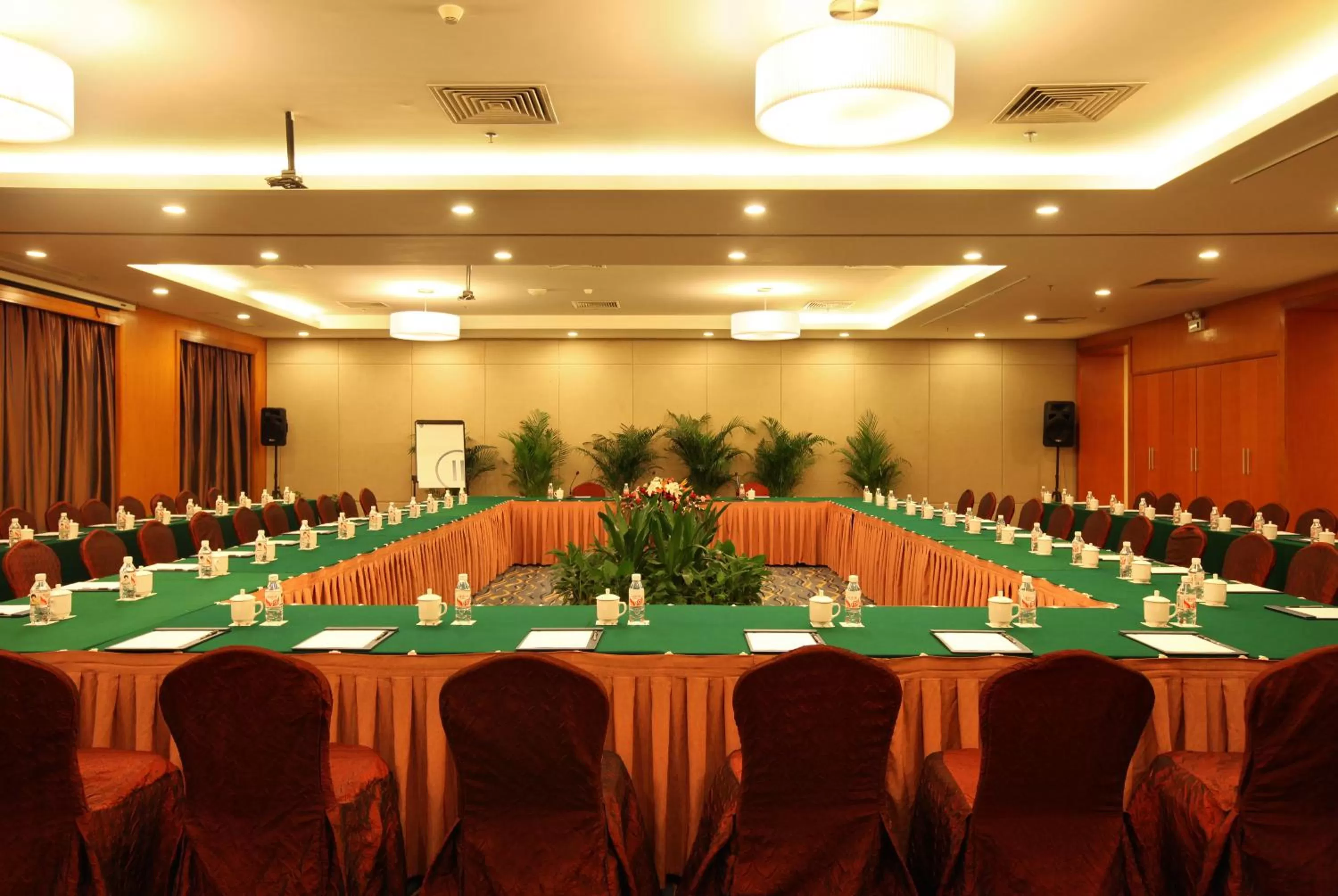 Business facilities in Pullman Zhangjiajie Hotel