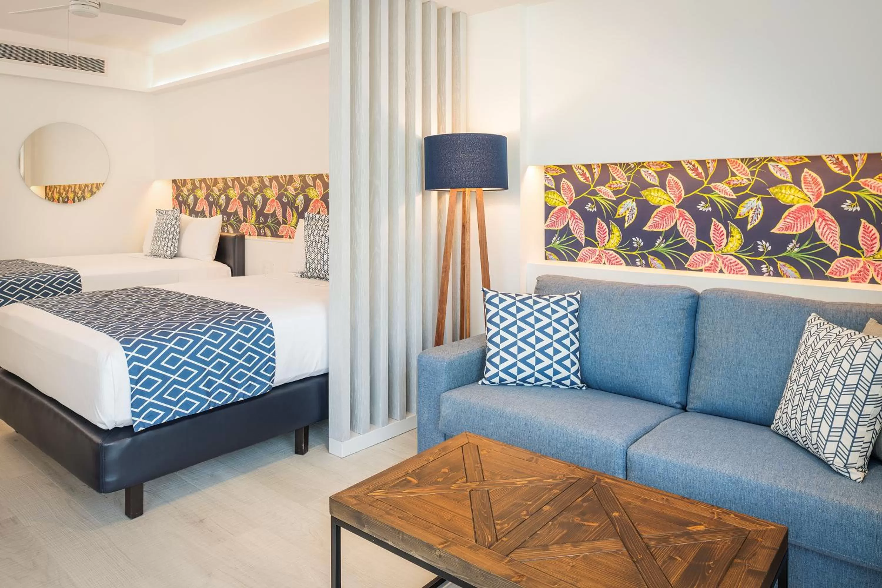 Living room, Bed in Catalonia Grand Costa Mujeres All Suites & Spa - All Inclusive