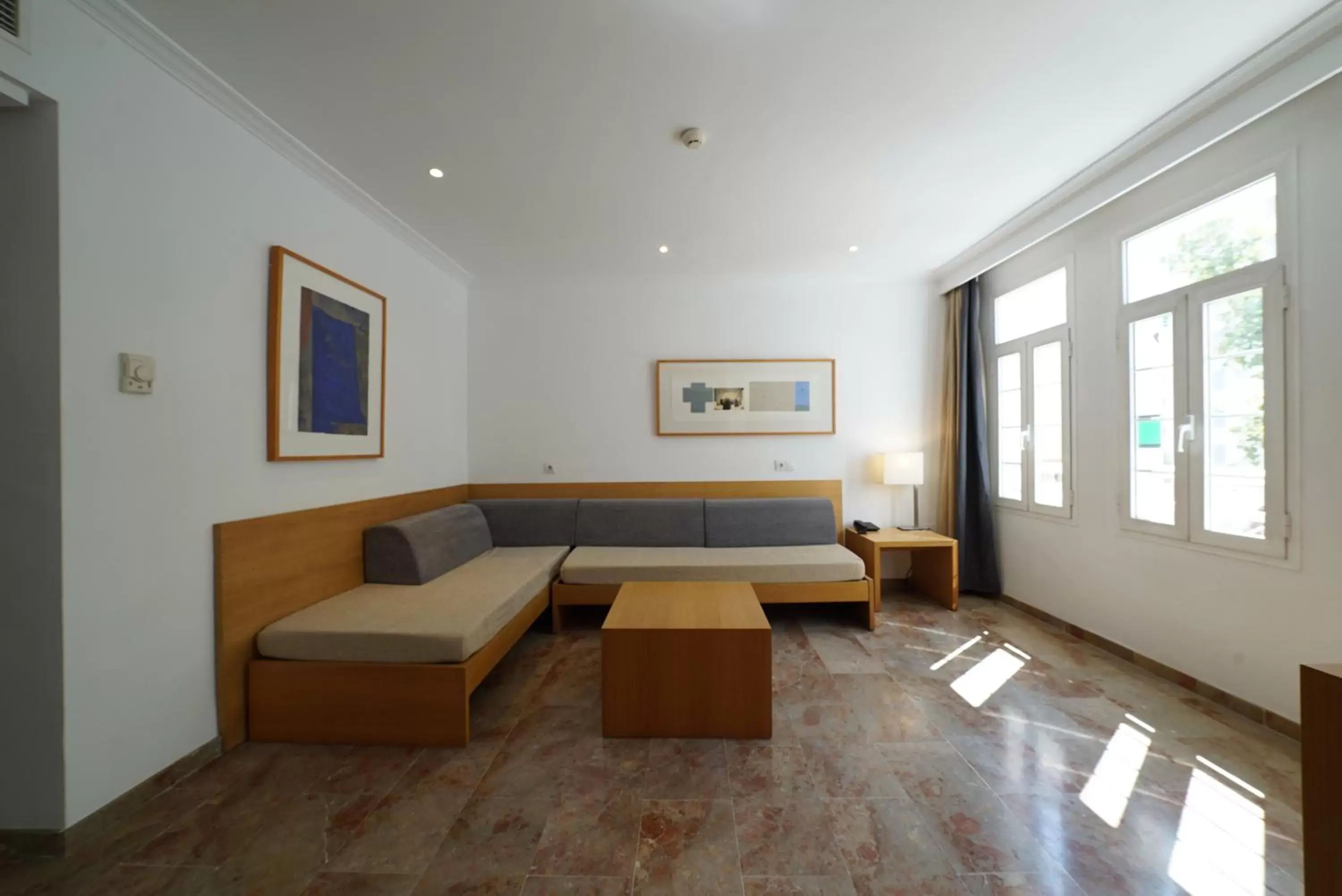 Quadruple Room in Hotel Artmadams Quadruple Room in Hotel Artmadams