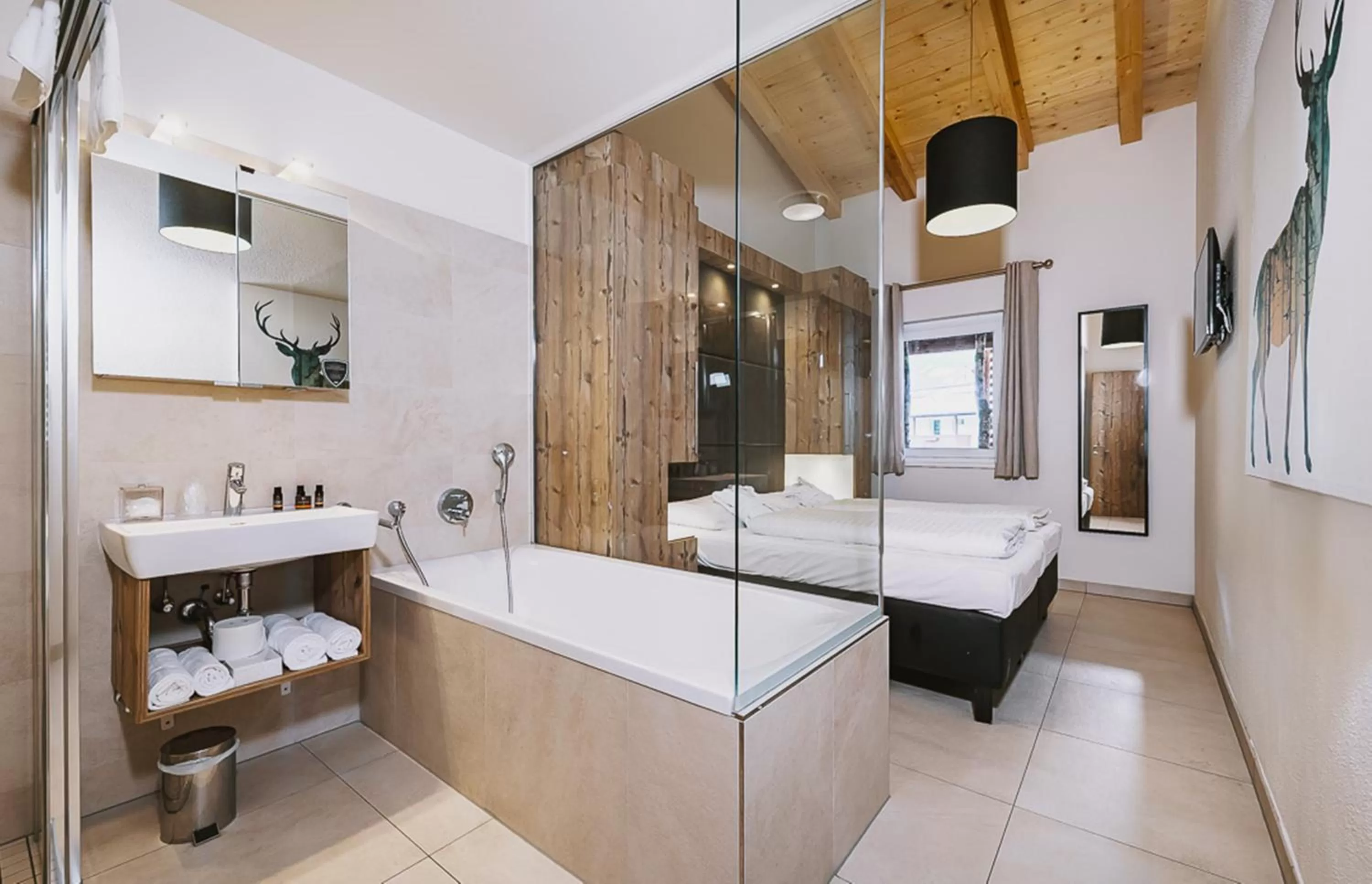 Bathroom, Bed in AvenidA Mountain Lodges Kaprun