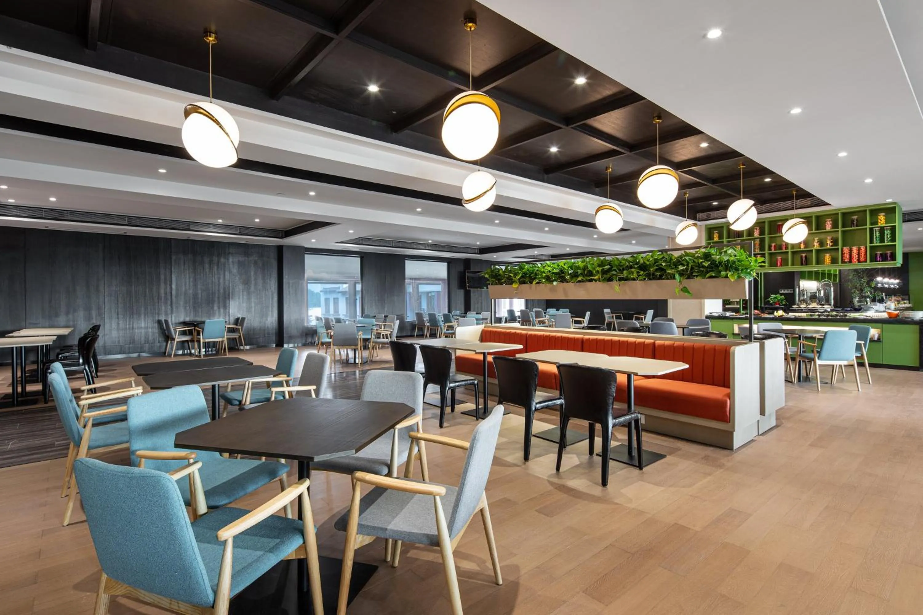 Breakfast, Restaurant/Places to Eat in Holiday Inn Hangzhou Chaoshan, an IHG Hotel