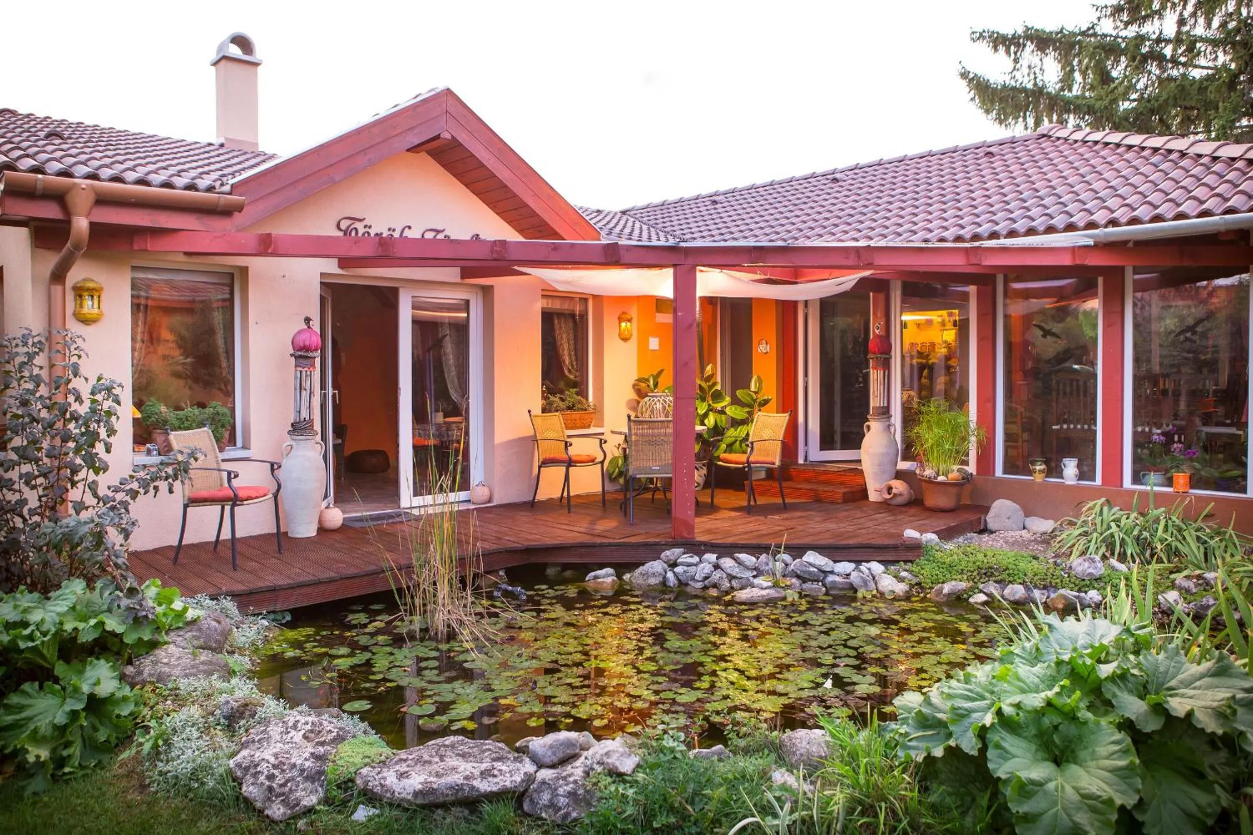 Photo of the whole room, Property Building in Green Park Villa