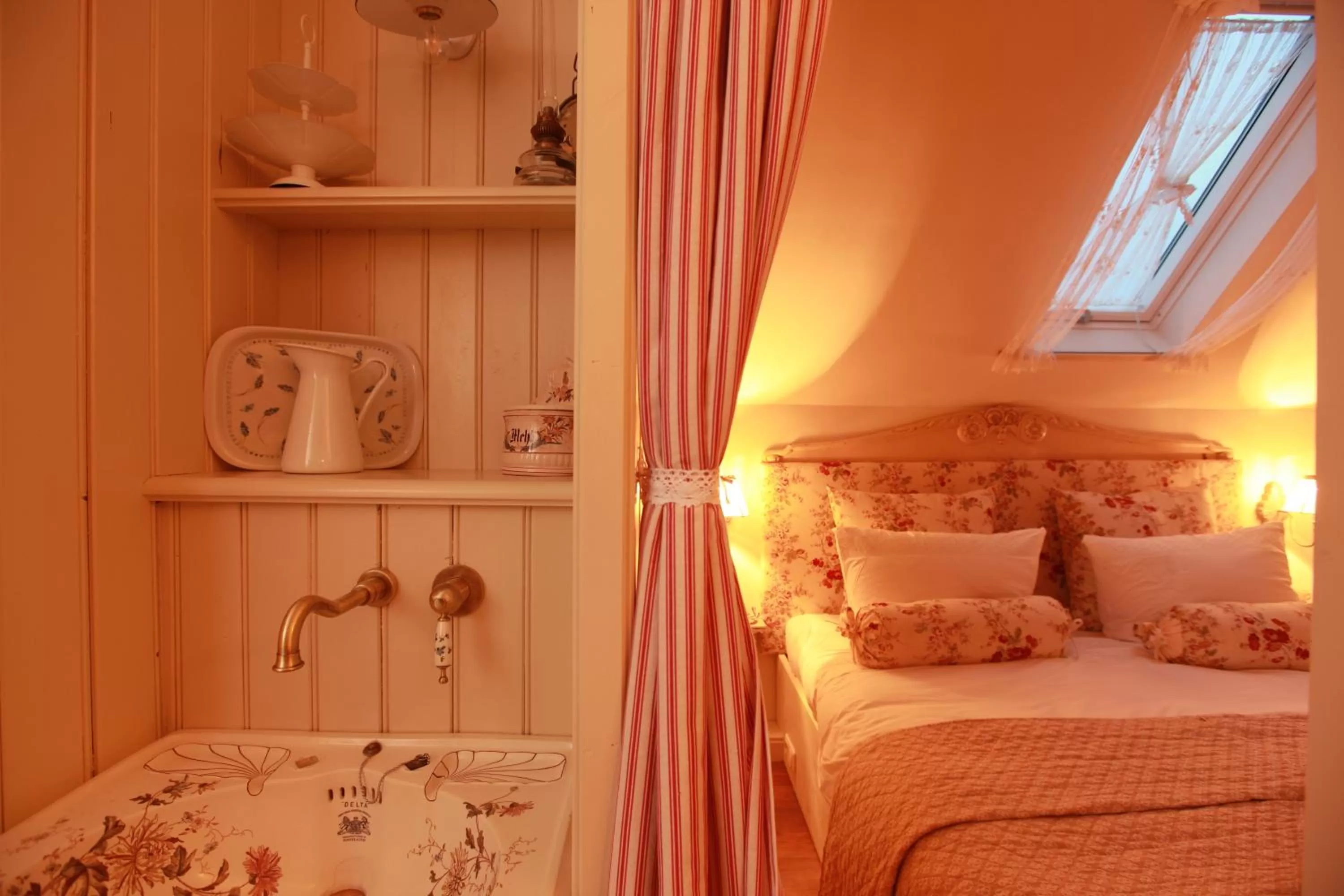 Bedroom, Bed in Weißt Du noch - Gästehäuser & Suiten