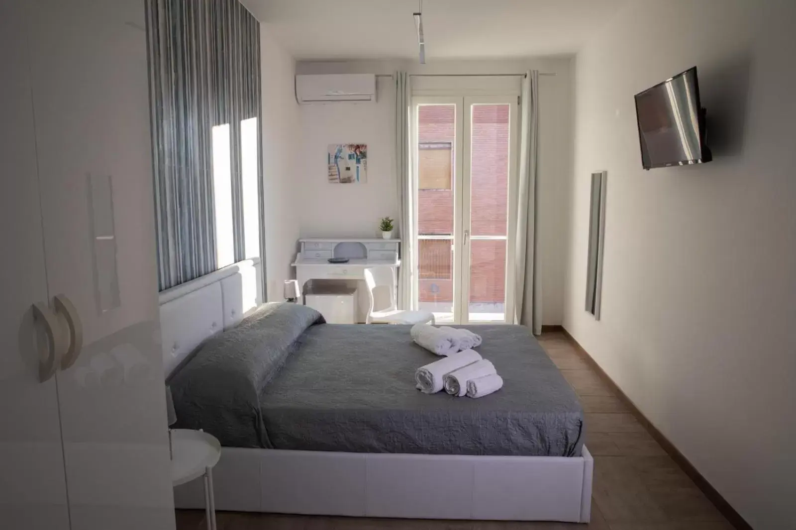 Double Room in Largo Sicilia B&B Double Room in Largo Sicilia B&B