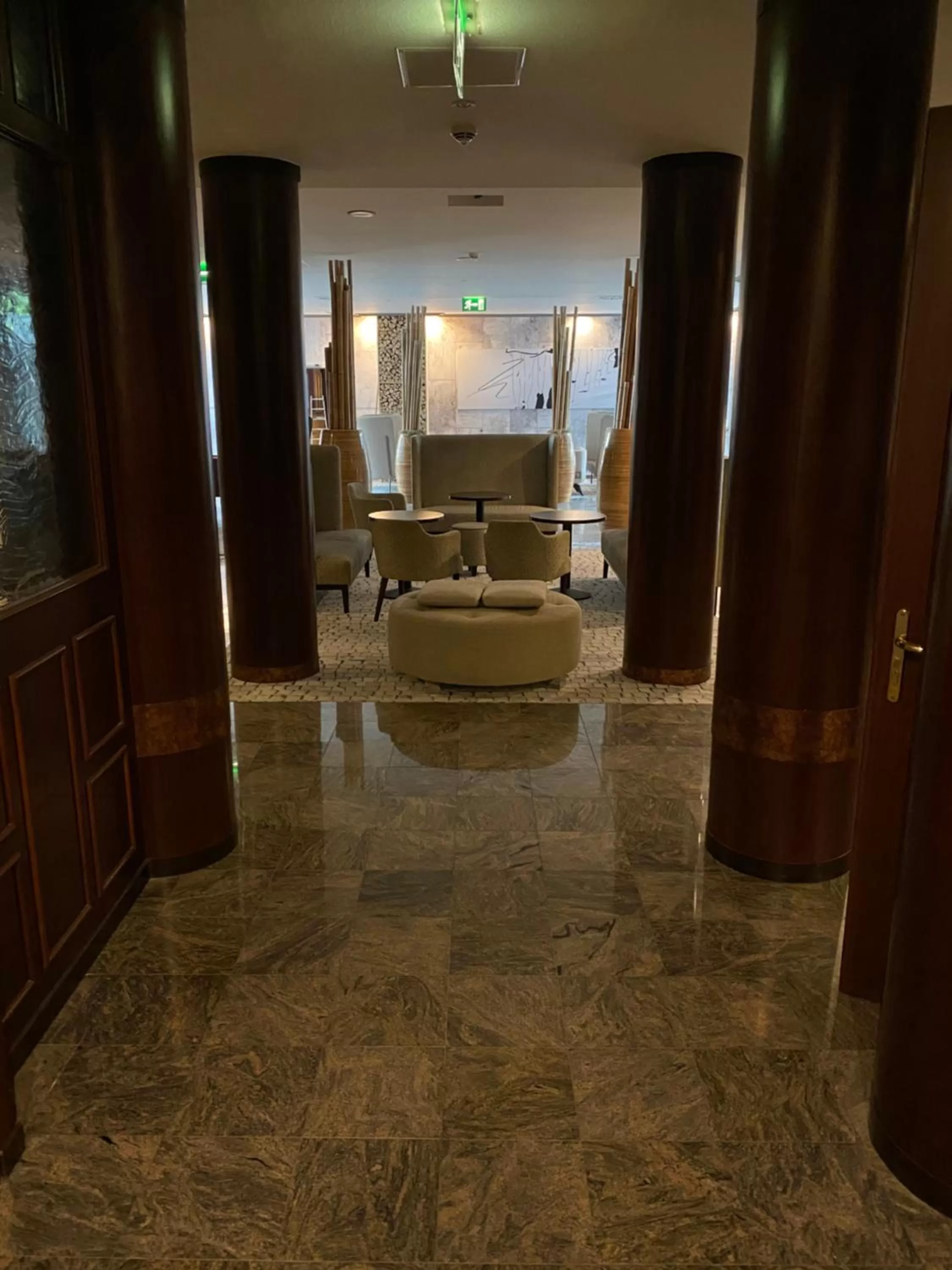 Lobby or reception in SL'otel im Parforcehaus