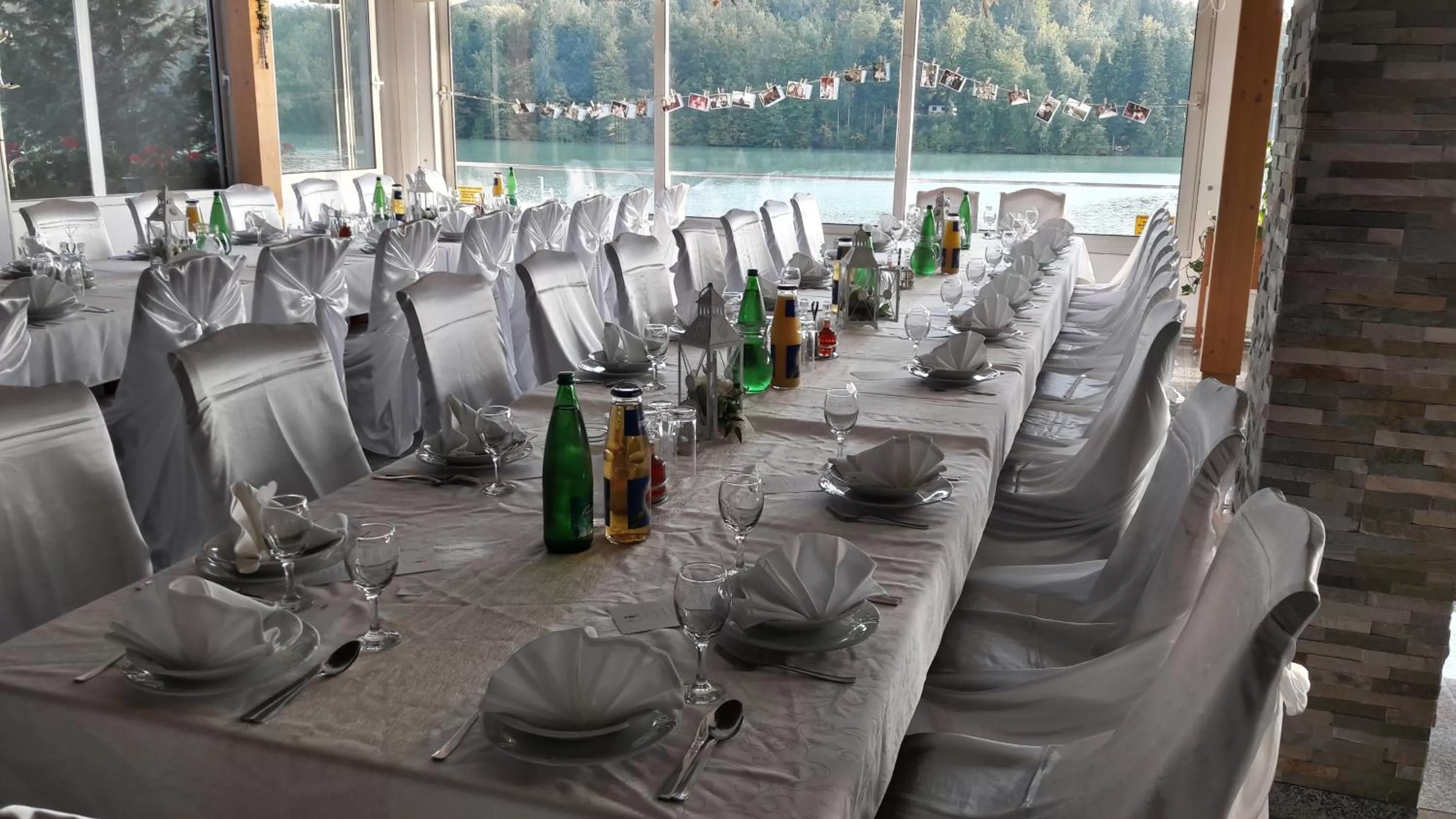 Balcony/Terrace, Banquet Facilities in Gostisce Jezero