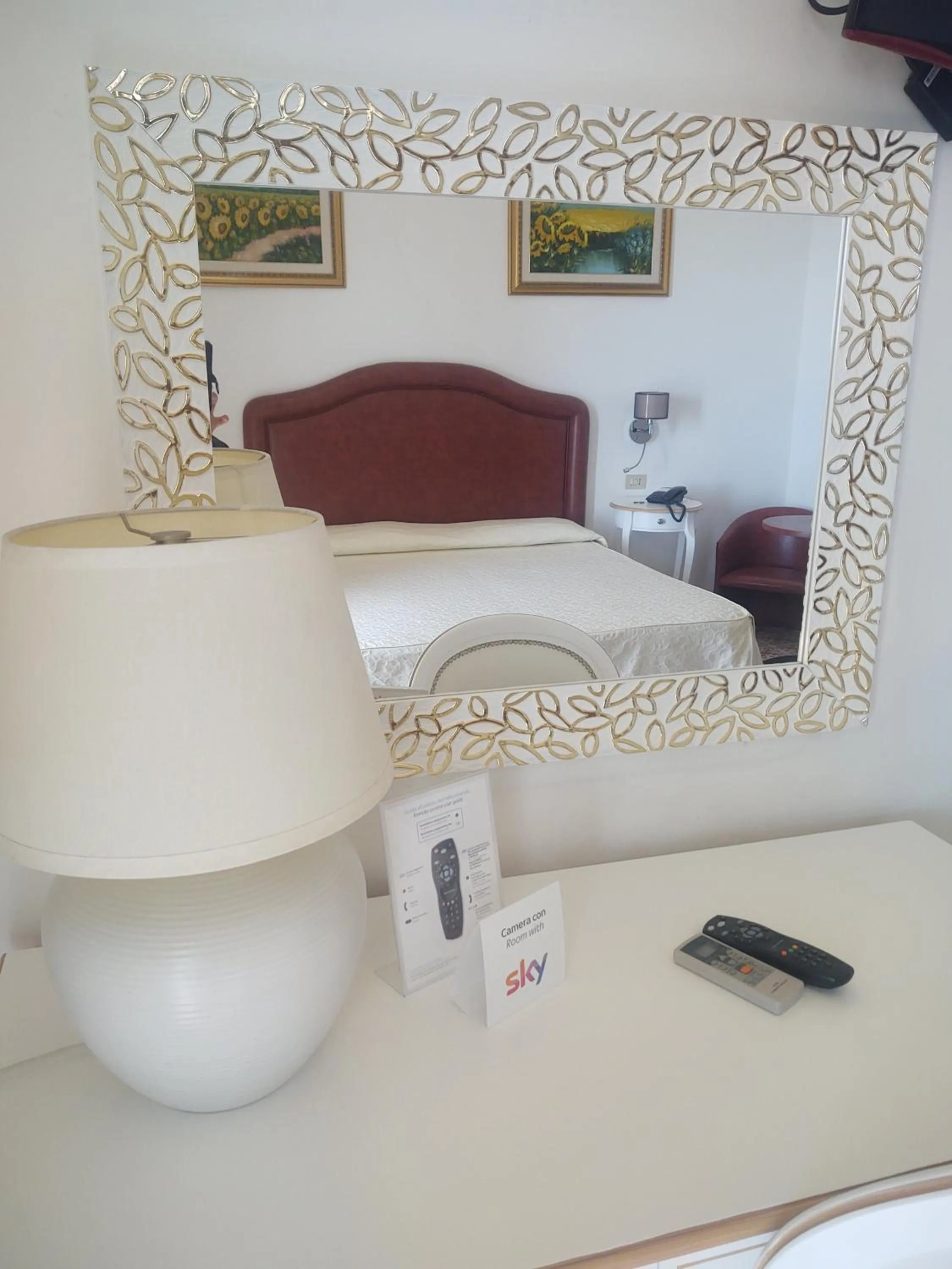 Bedroom, Bed in Hotel La Perla