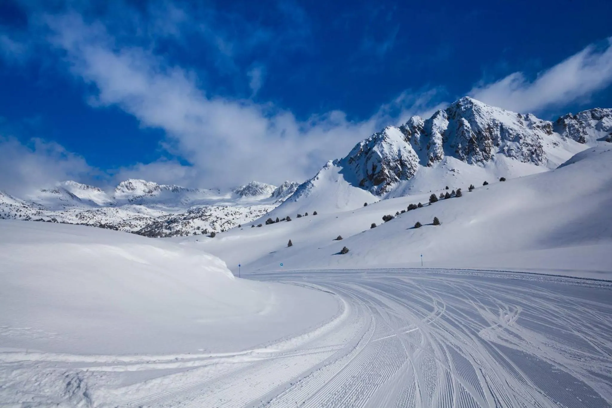 Skiing in Hotel & Aparthotel Cosmos