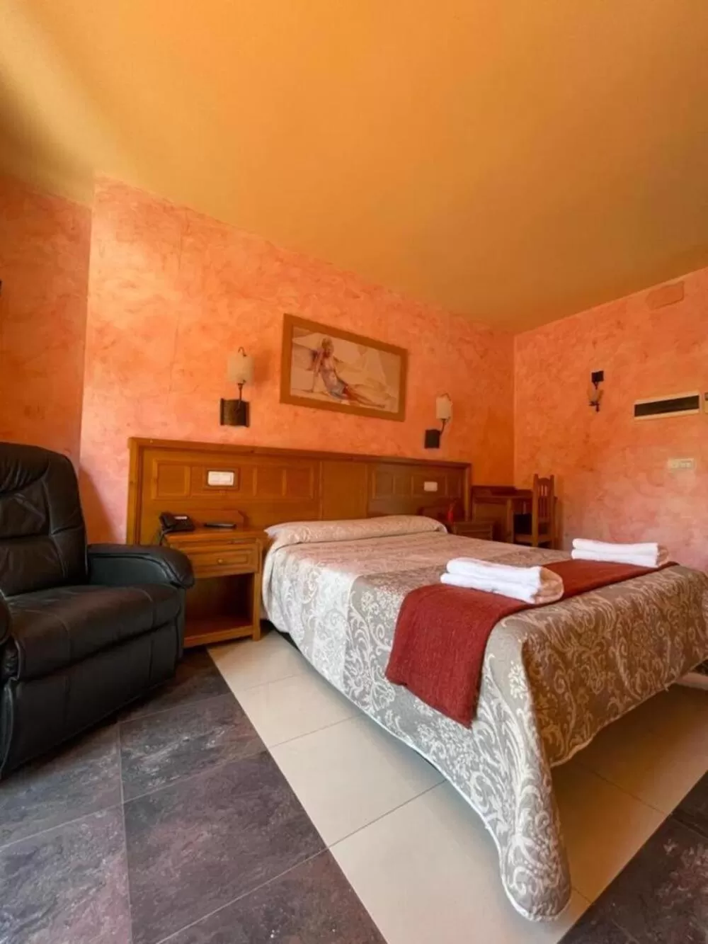 Bed in HOTEL Restaurante la barca