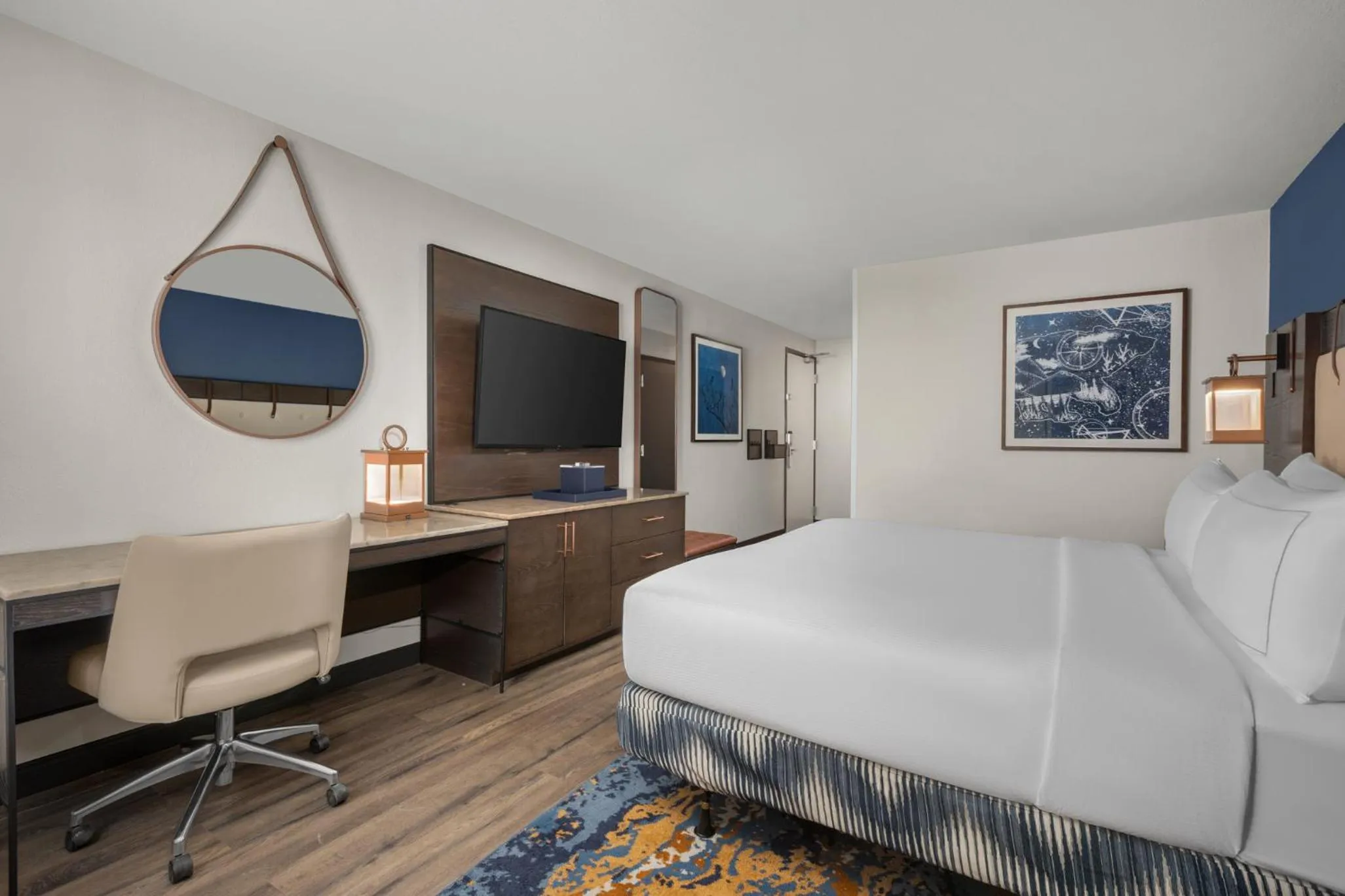 Guests, Bed in Hotel Westport Kansas City, Tapestry Collection by Hilton