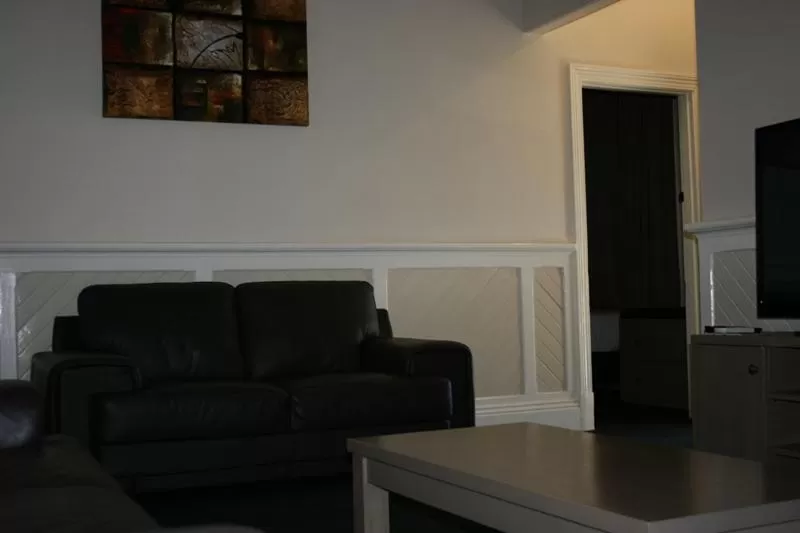 Living room in Noah's Mid City Motor Inn Muswellbrook