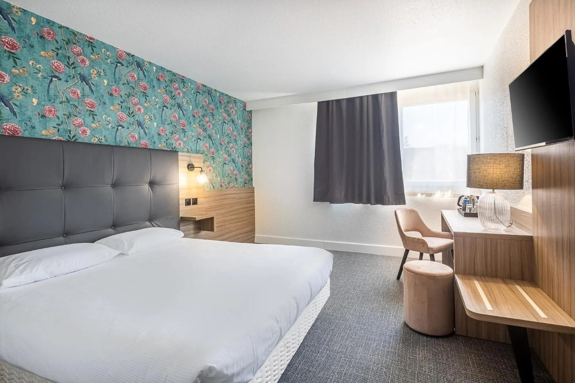 Photo of the whole room, Bed in Hôtel Akena Poitiers Nord Futuroscope