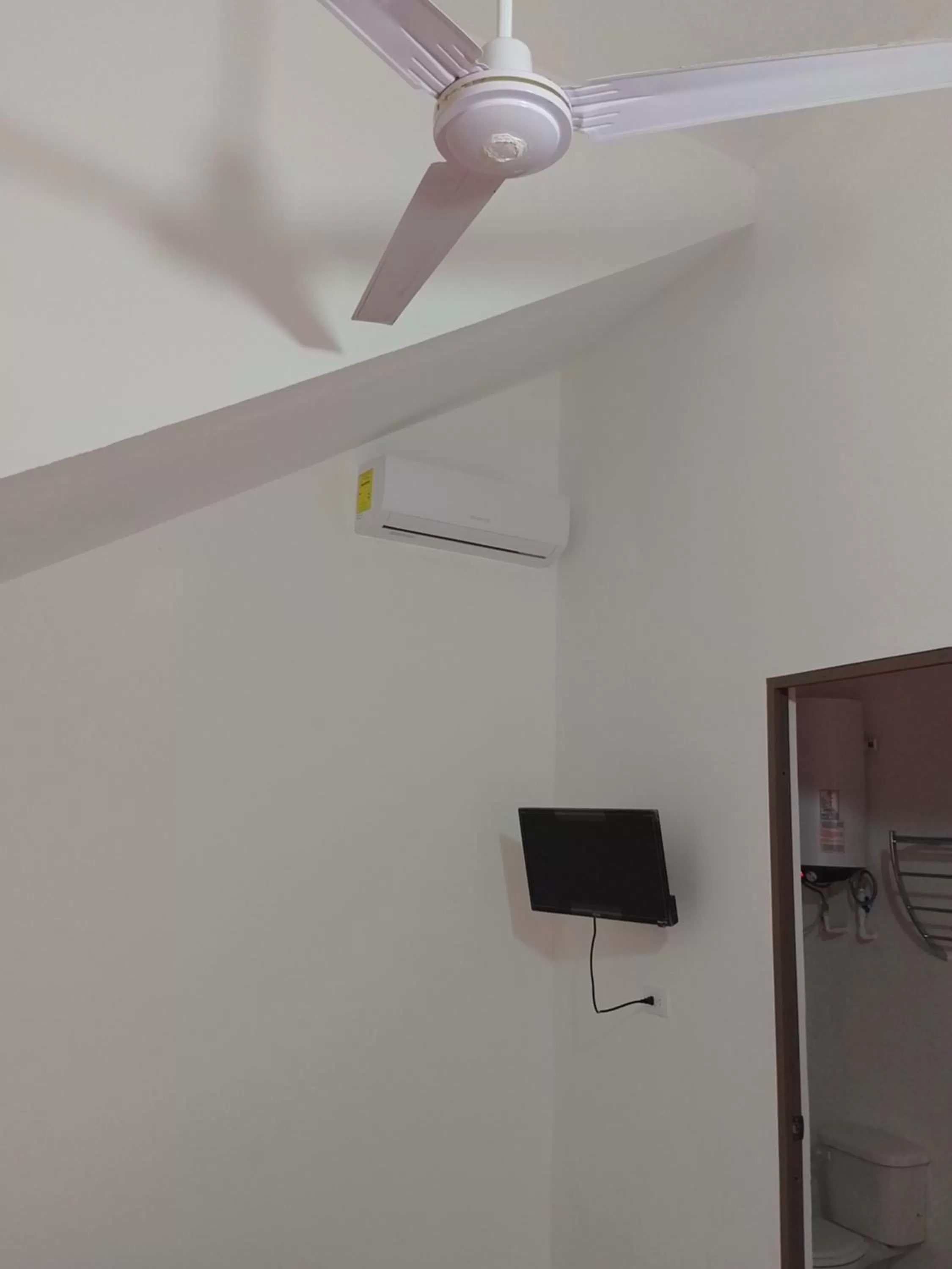 TV and multimedia, TV/Entertainment Center in Casa Rosanna