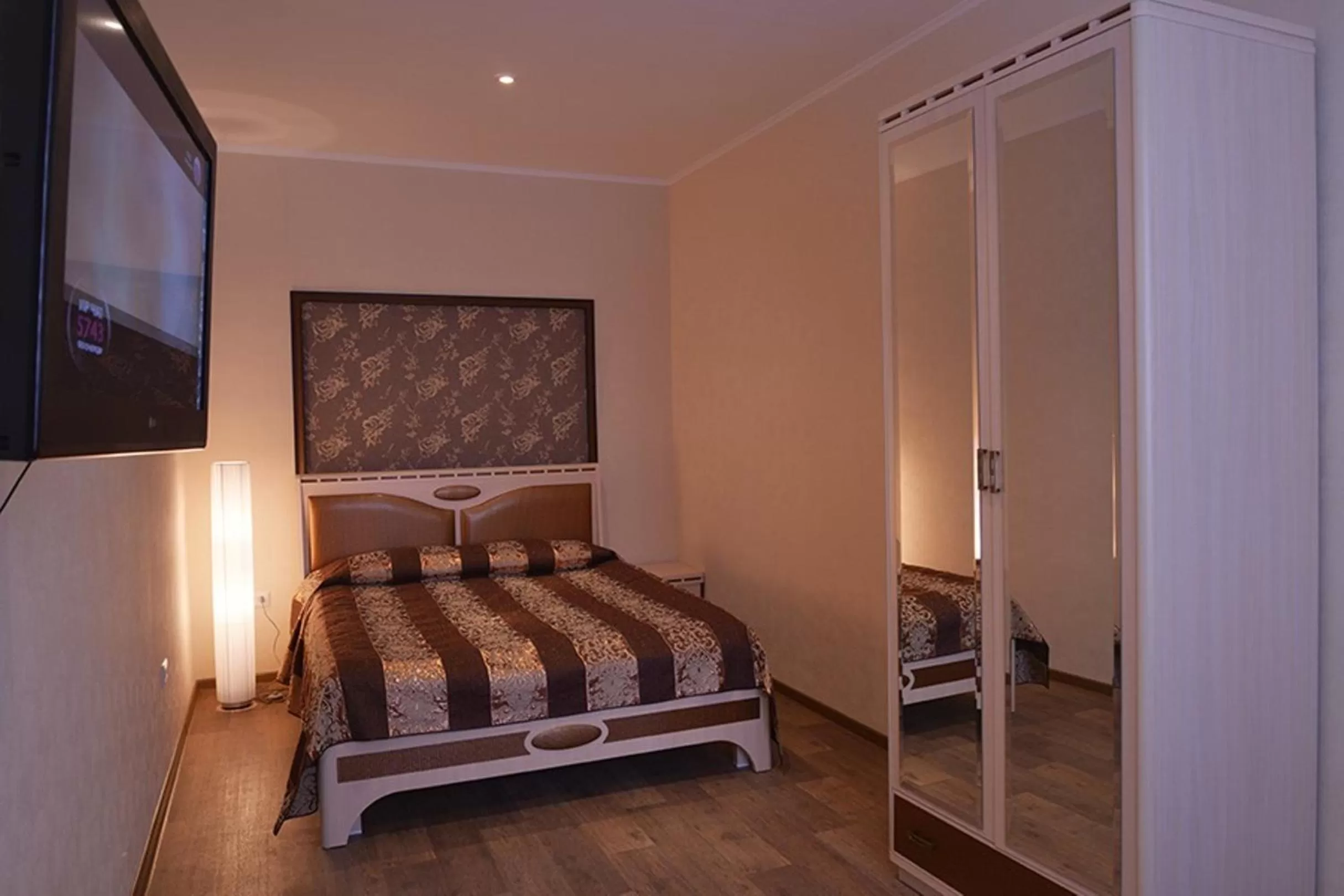 Photo of the whole room, Bed in Hotel Zumrat